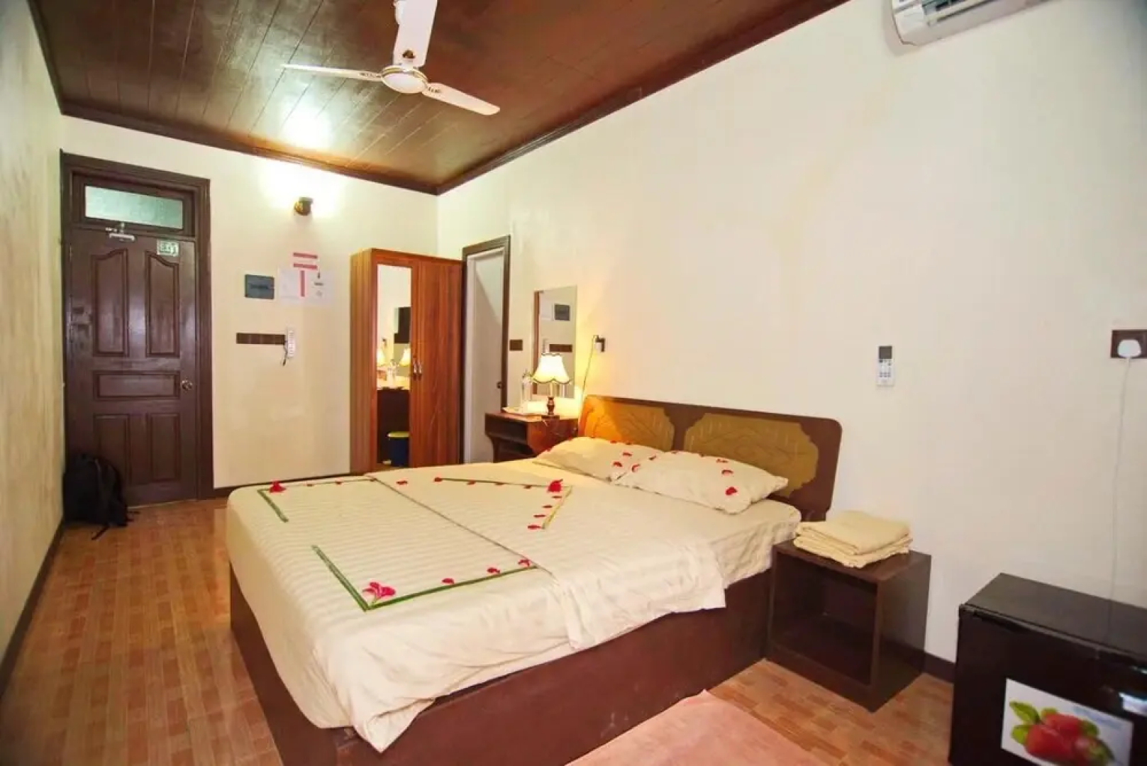Отель Kuri Beach View Inn