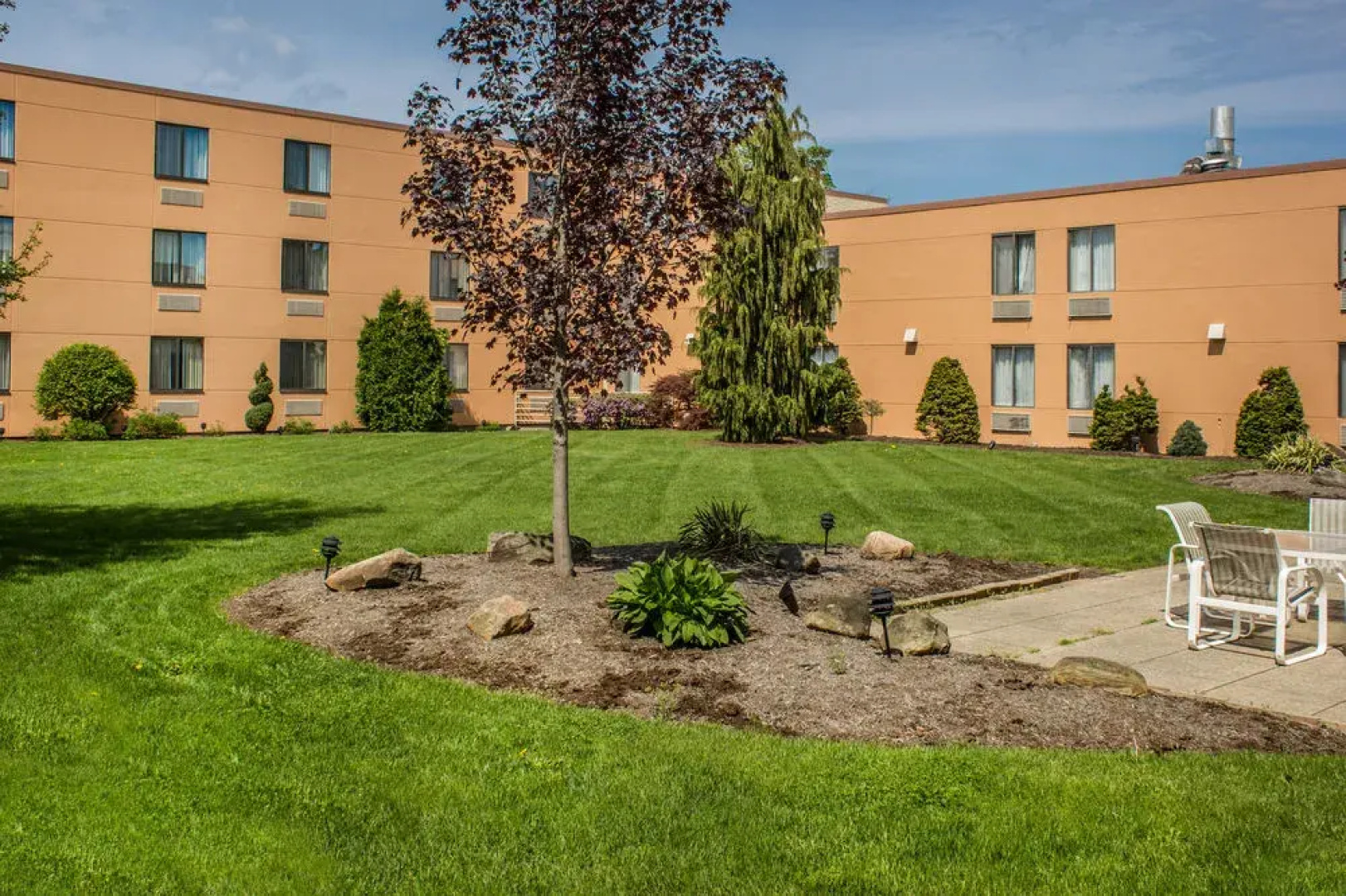 Ramada by Wyndham Bel Aire Erie