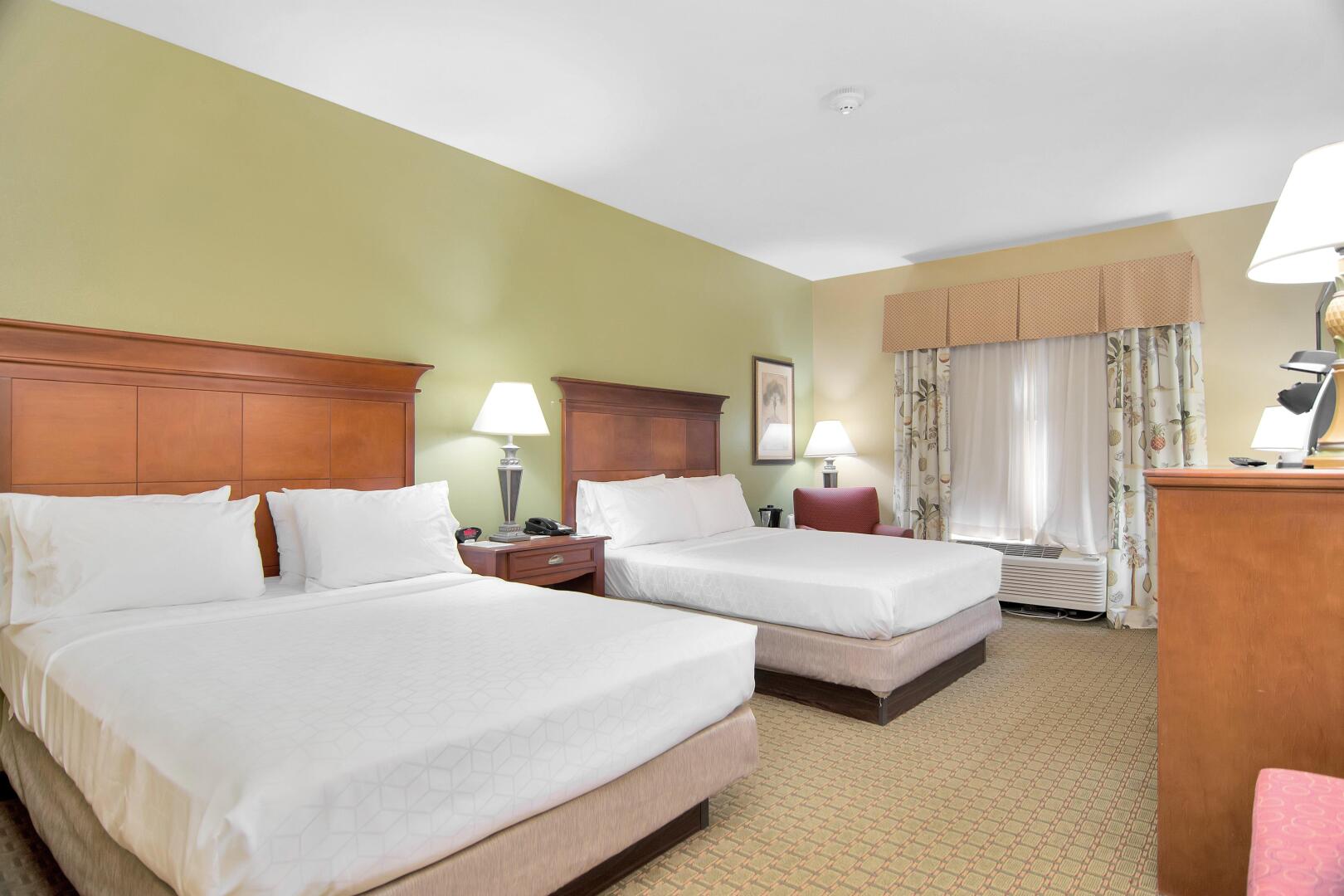 Holiday Inn Express Hotel & Suites DFW West - Hurst by IHG