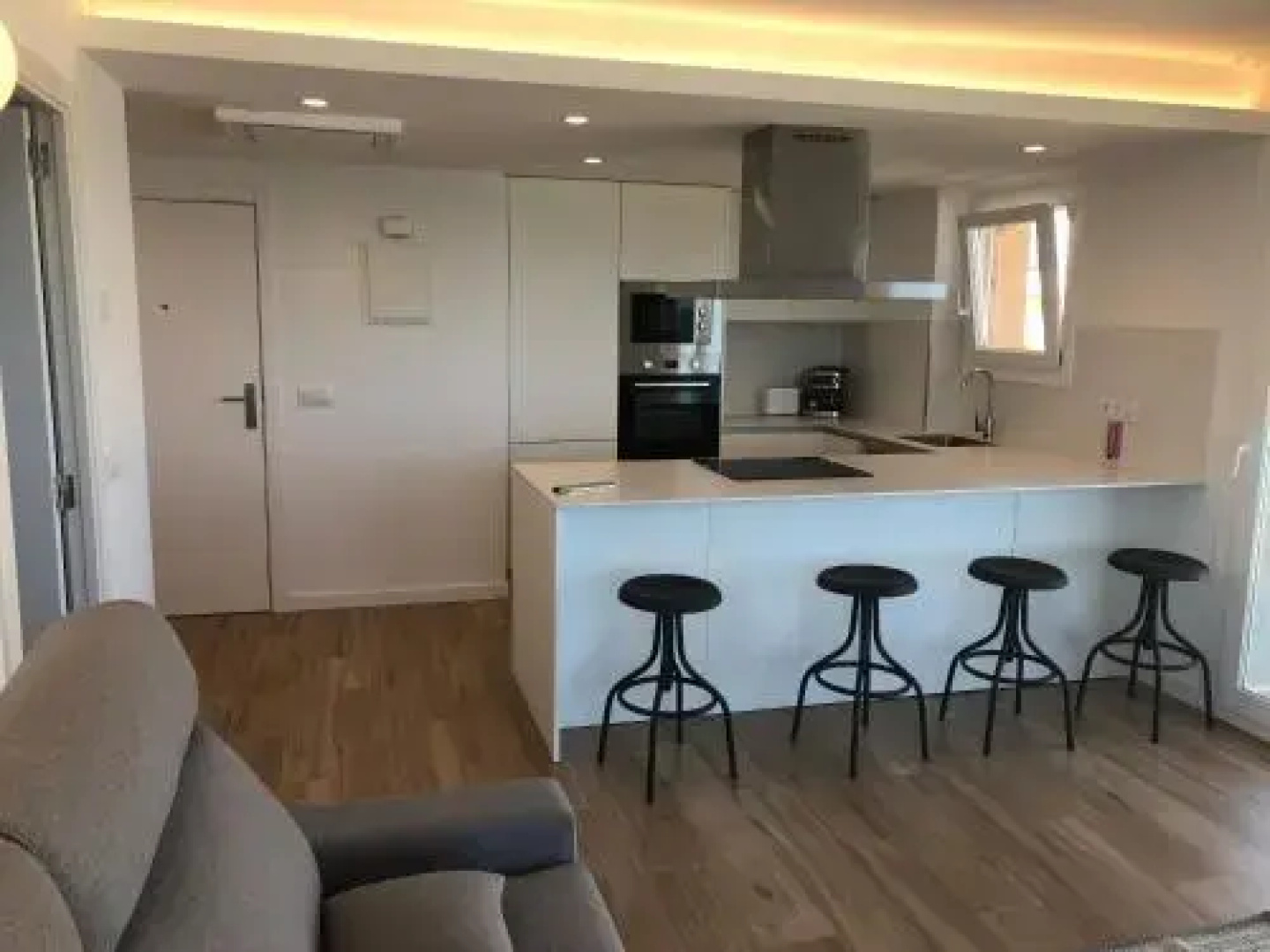 Apartaments Primera Linea Torre Valentina