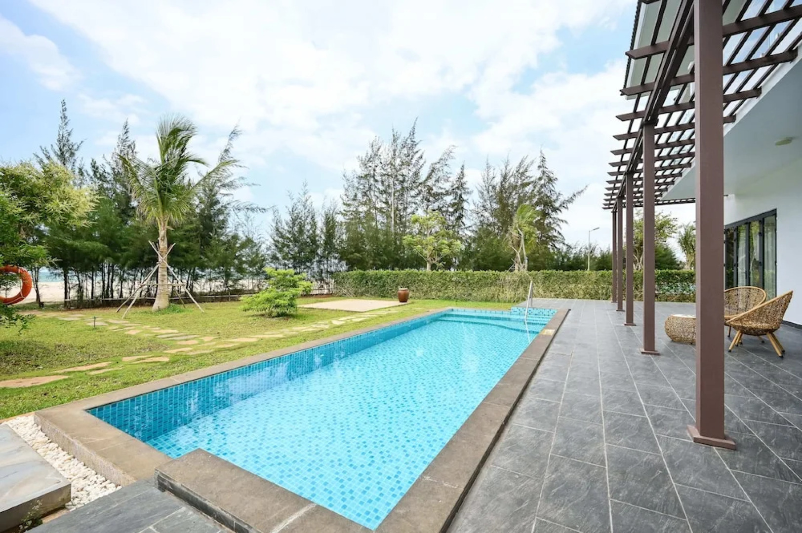 Emerald Ho Tram Resort