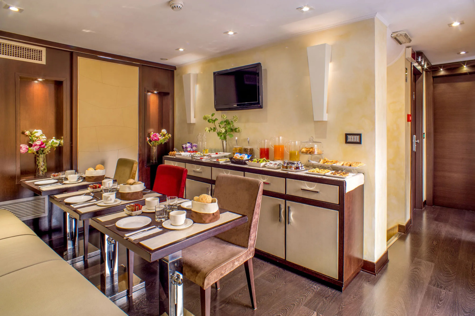 Les Fleurs Luxury House