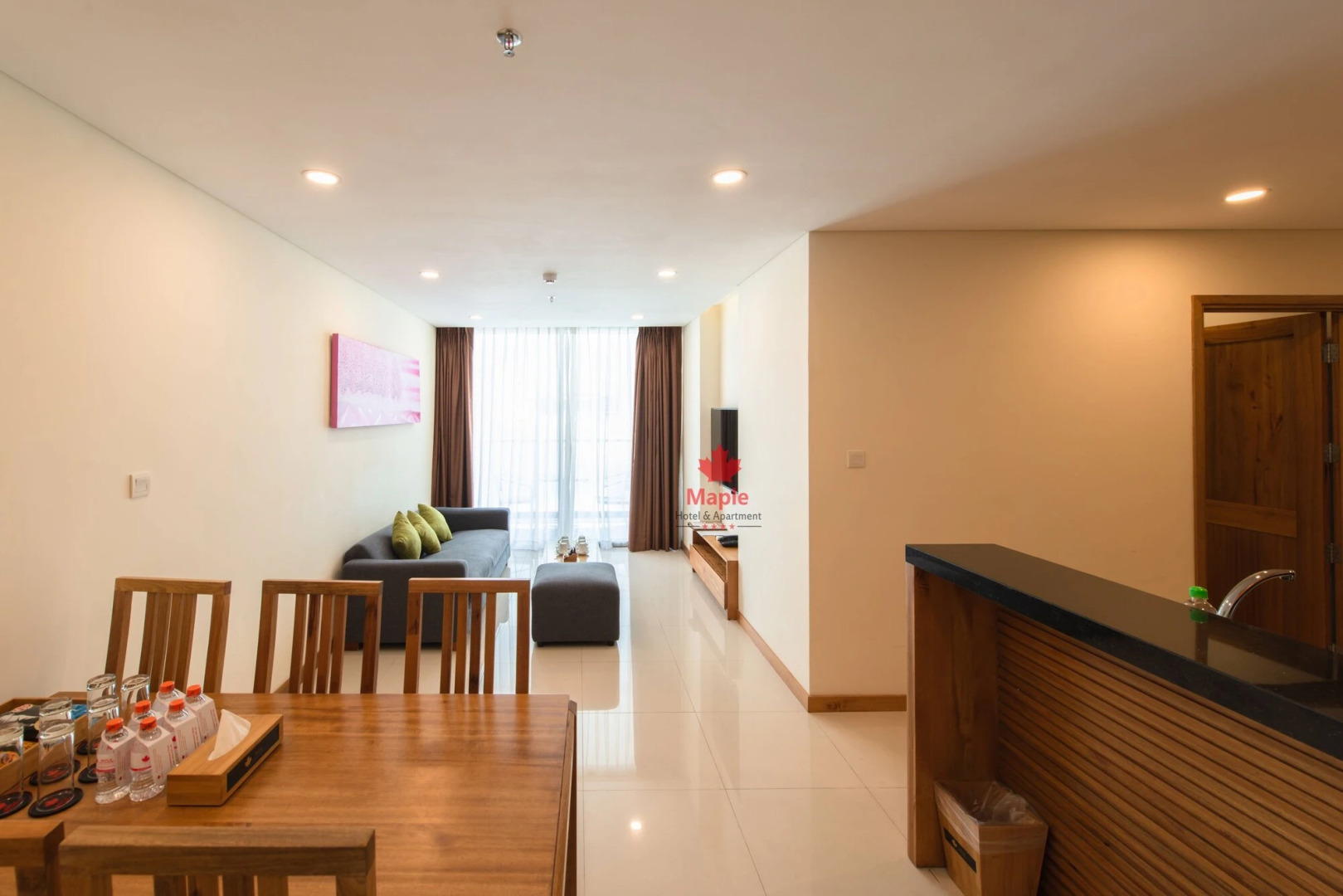 Maple Hotel & Apartment