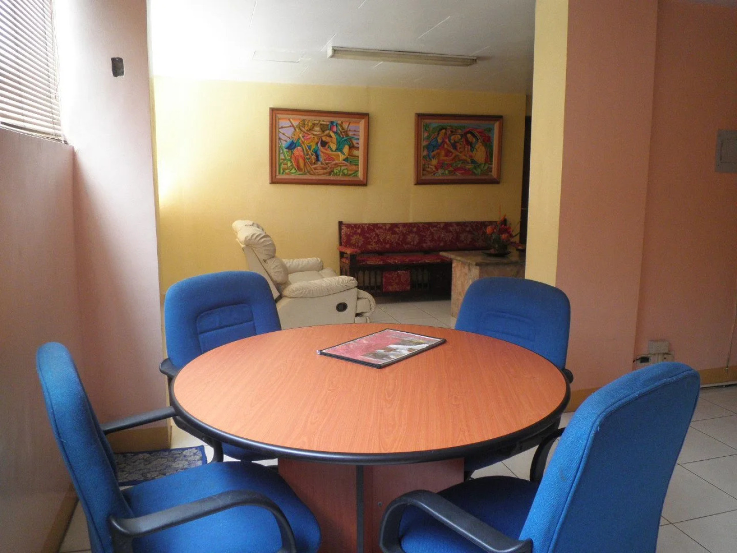 Airport Backpacker's Inn