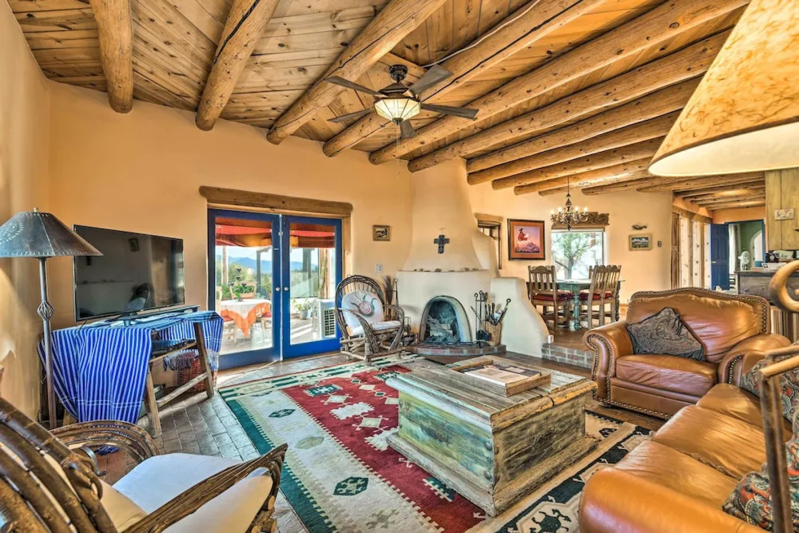 El Prado Home w/ Hot Tub, Panoramic Mtn Views