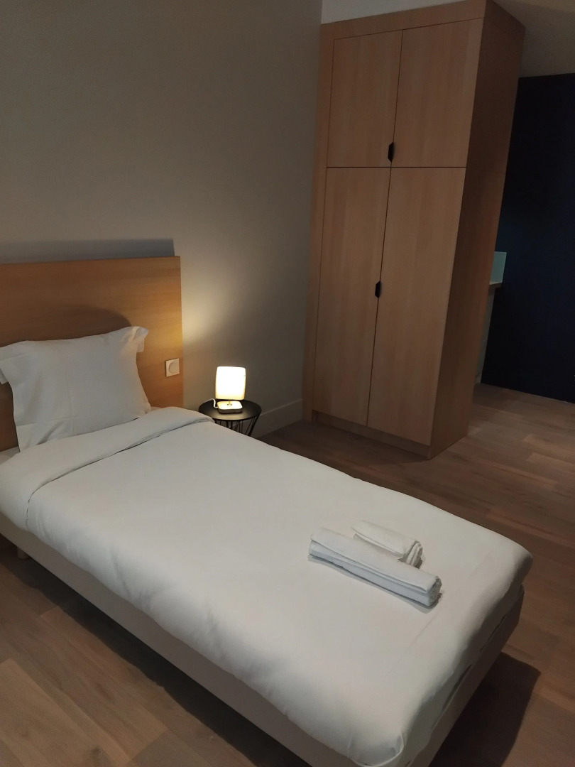 Orly Residis Le Hall