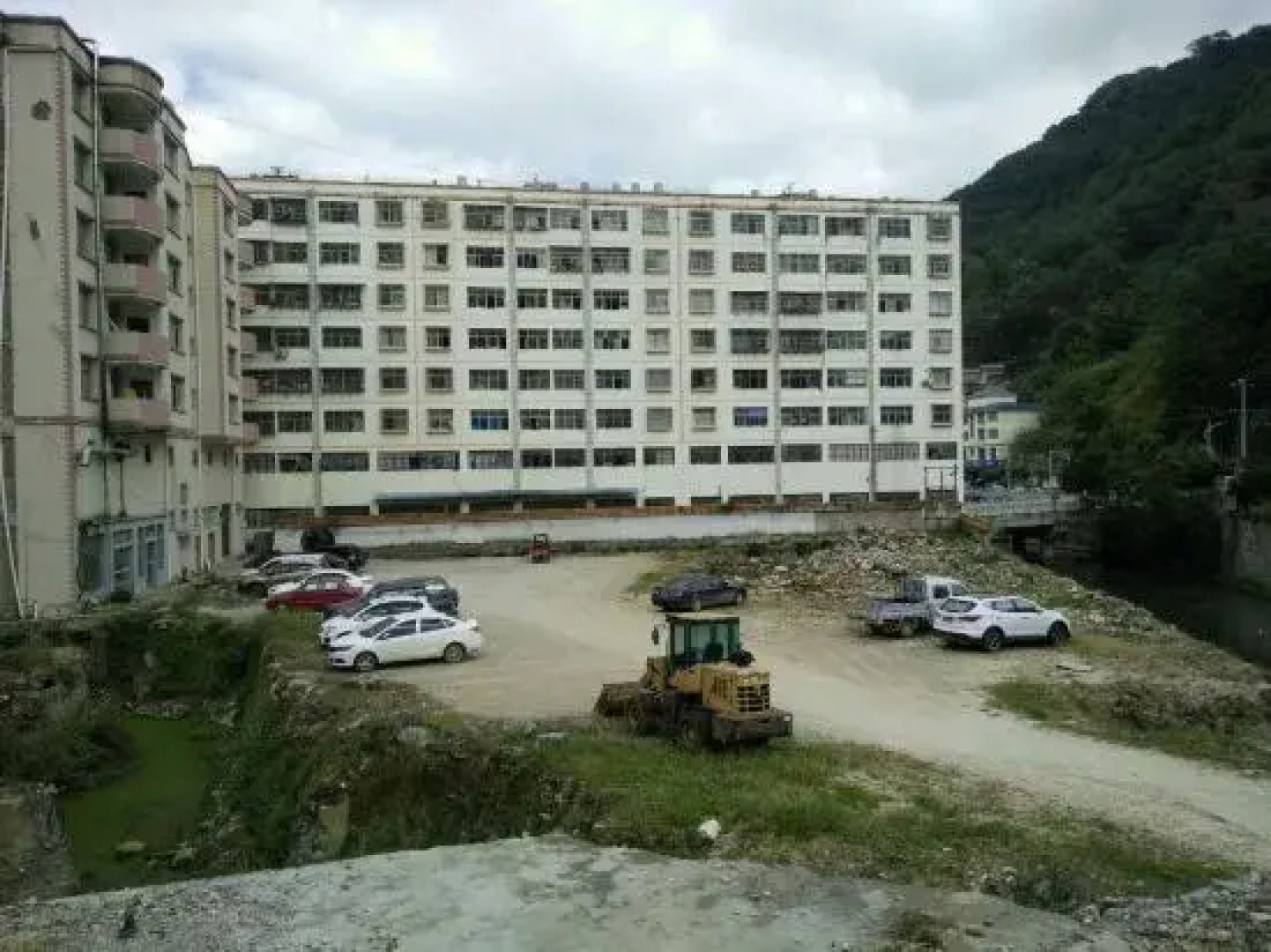 Yajing Theme Hotel