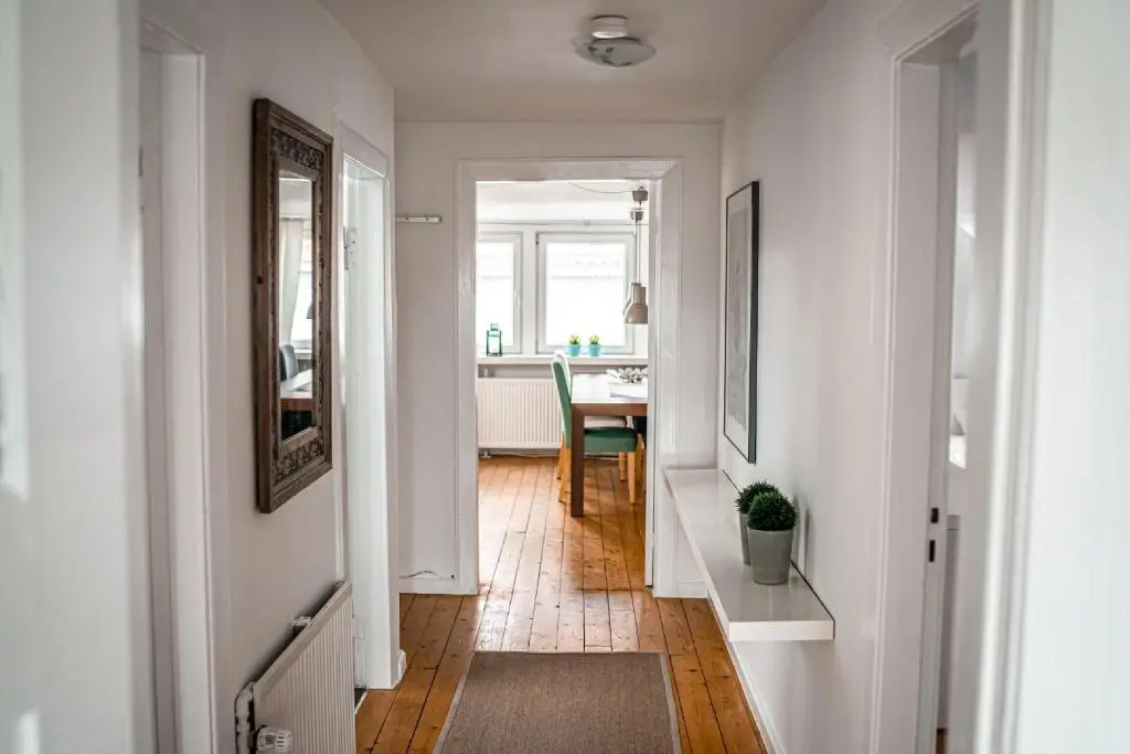 Schönes City-Apartment mit 2 Schlafzimmer, Parkplatz, ruhig und hell, D46-DG