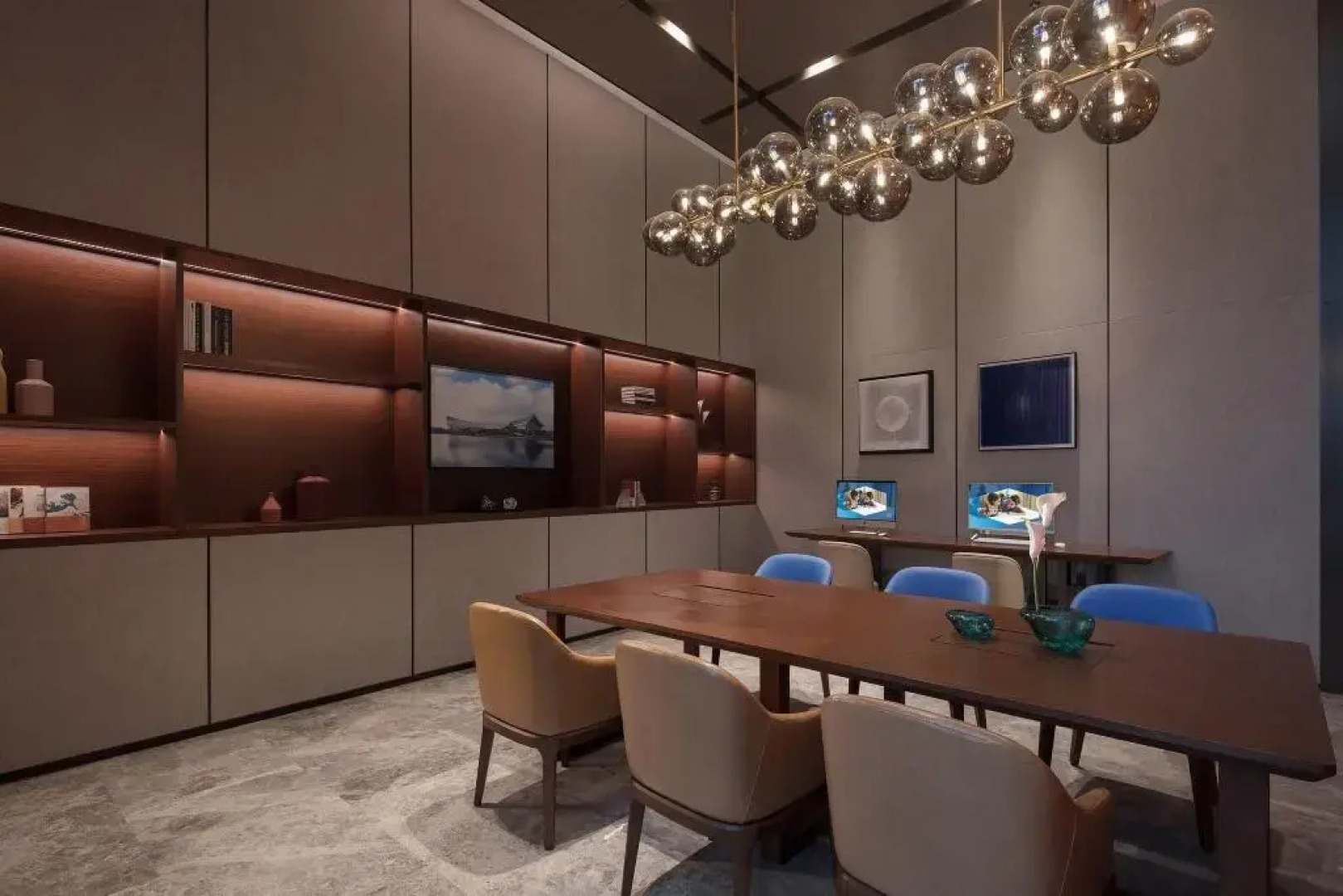 Hampton by Hilton Qionghai Railway Station