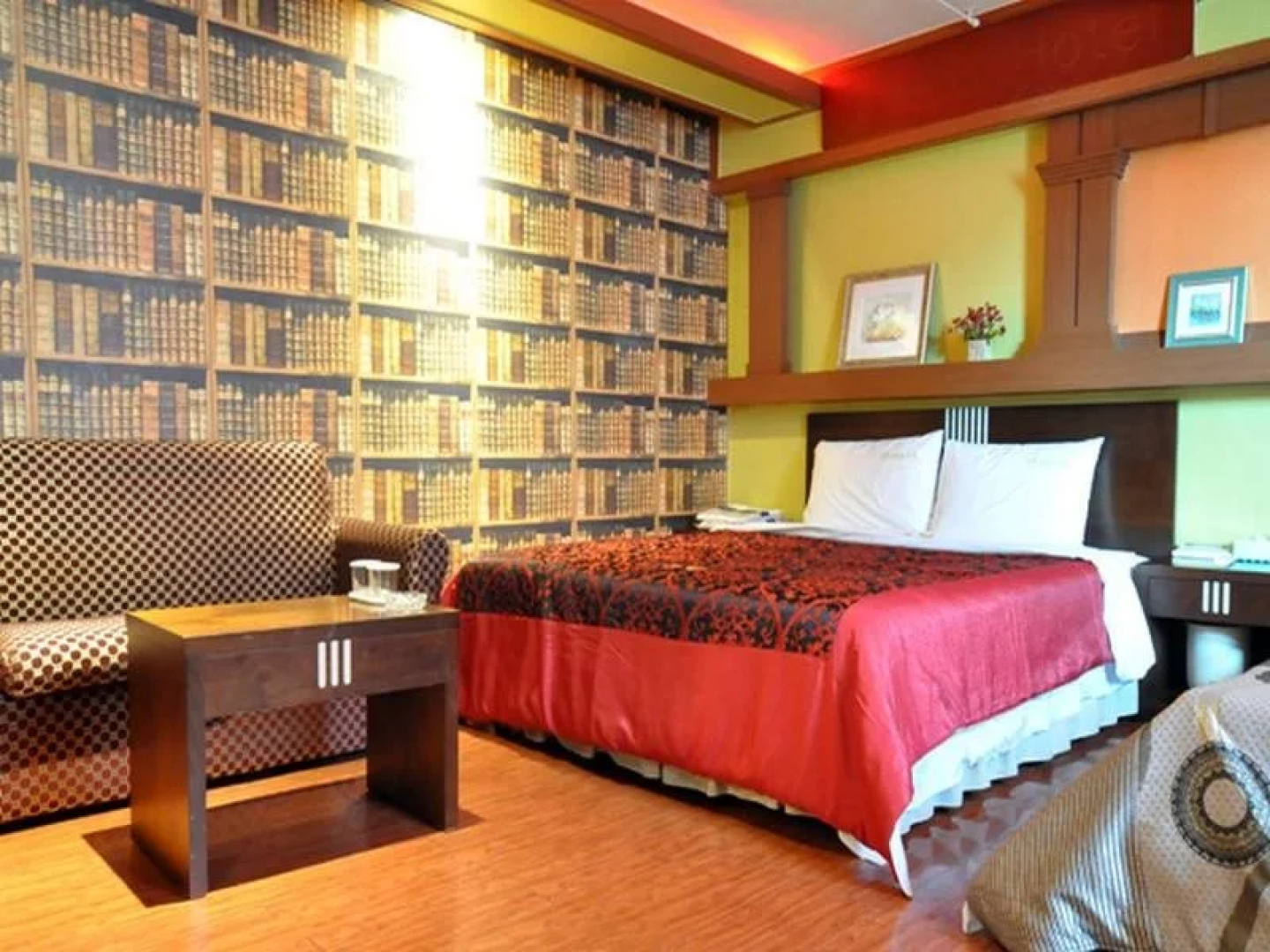 Goodstay Riviera Hotel