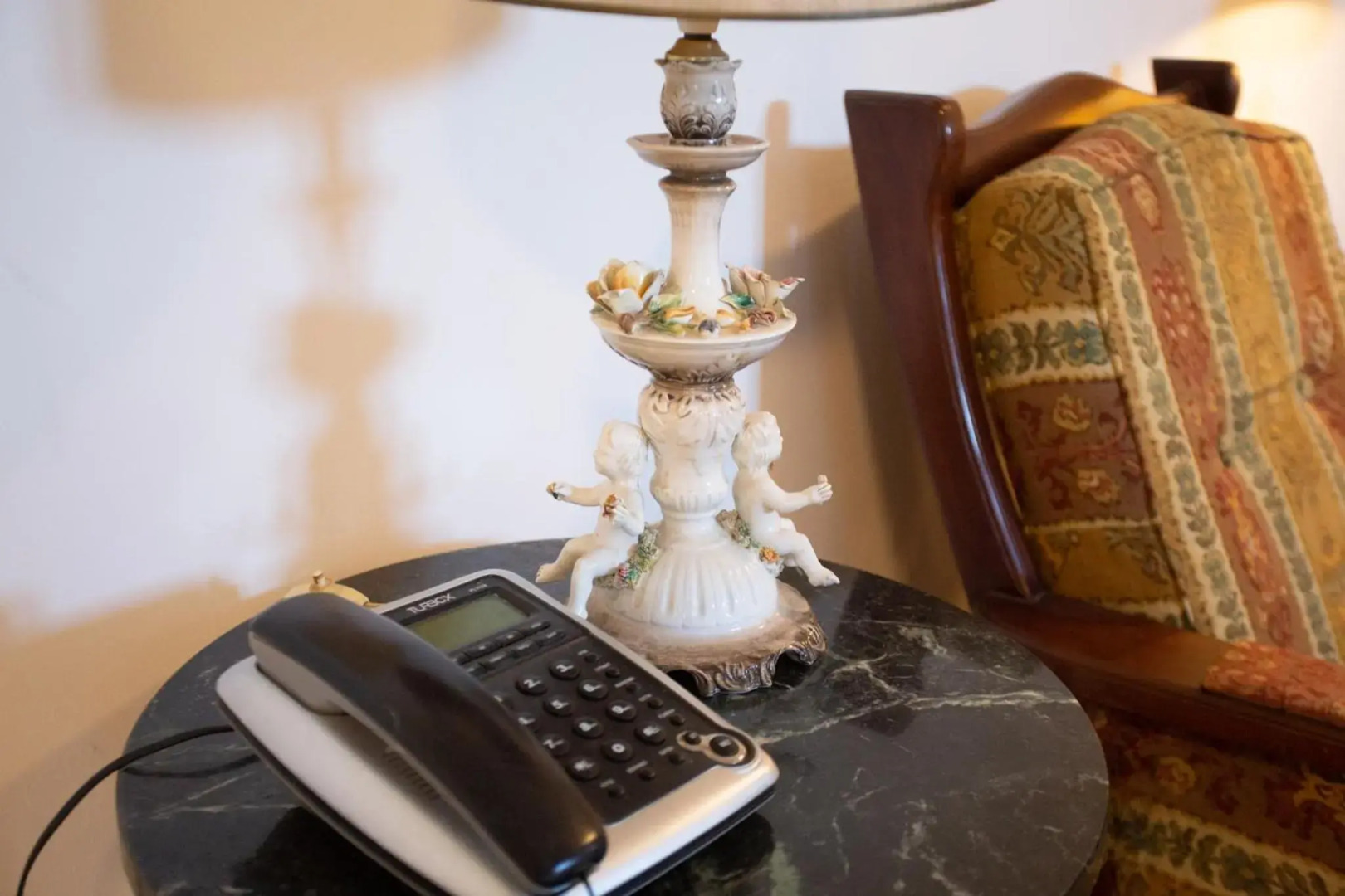 Traditional Apartment part of a Detached Villa on a luxurious Hill of Thessaloniki PANORAMA with a private garden with trees ,also available for Family and other gatherings and Kid's parties - under 13 , for less than 20 people alltogether