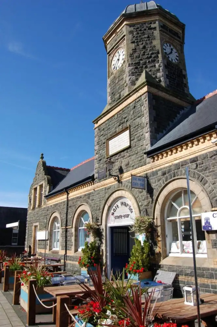 Salt Marsh Apartment