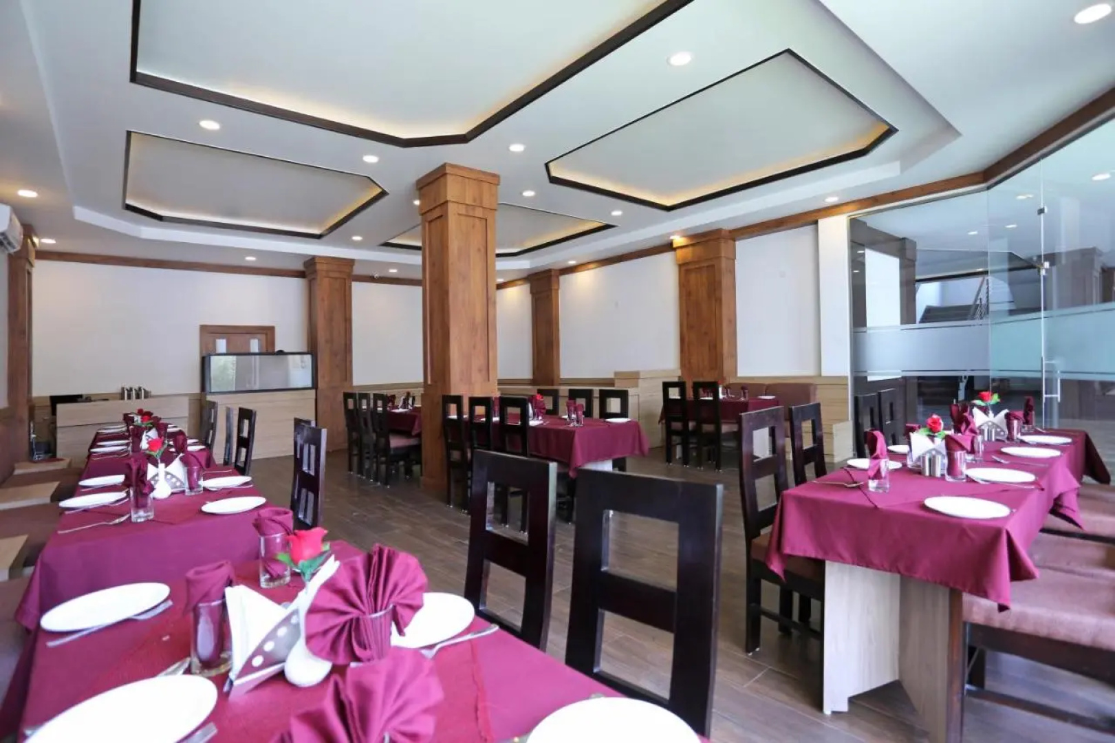 Hotel The Royal Krishna
