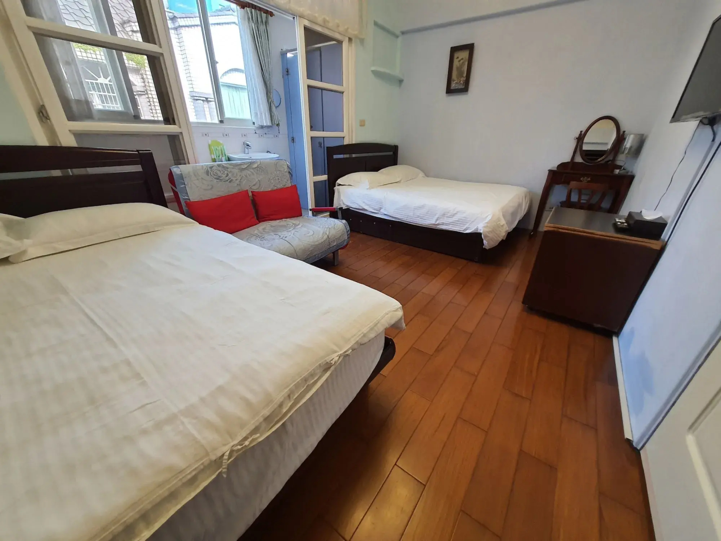 Dongshan River Left bank B&B