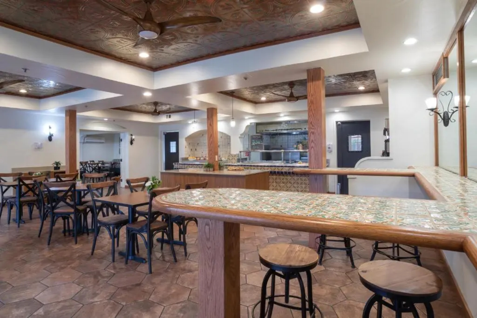 Oxford Suites Pismo Beach