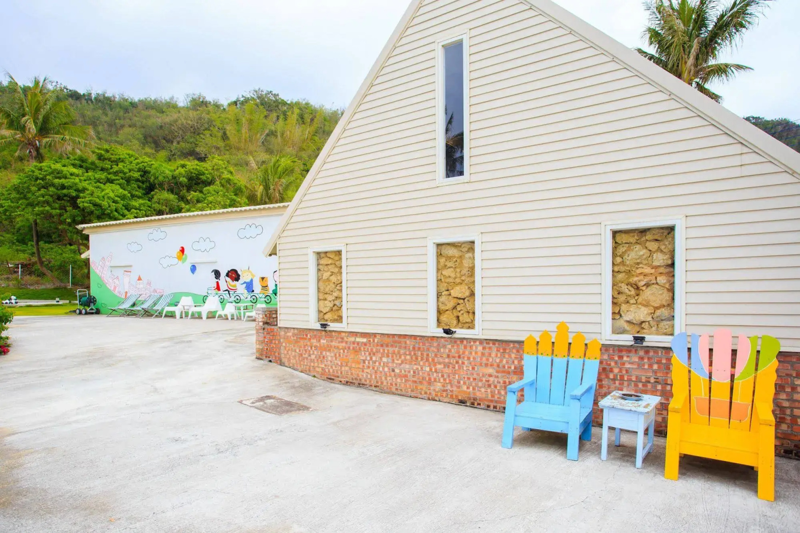 Love Summer Hostel