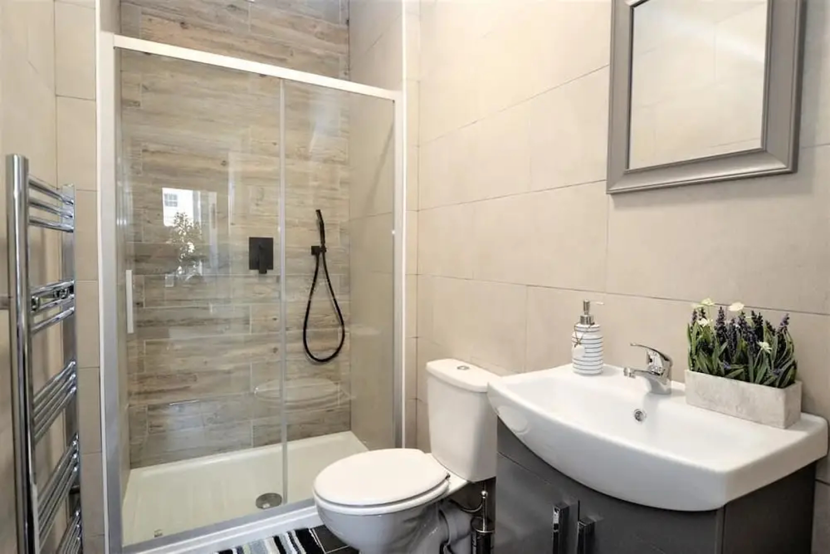 Central Serviced Apartments