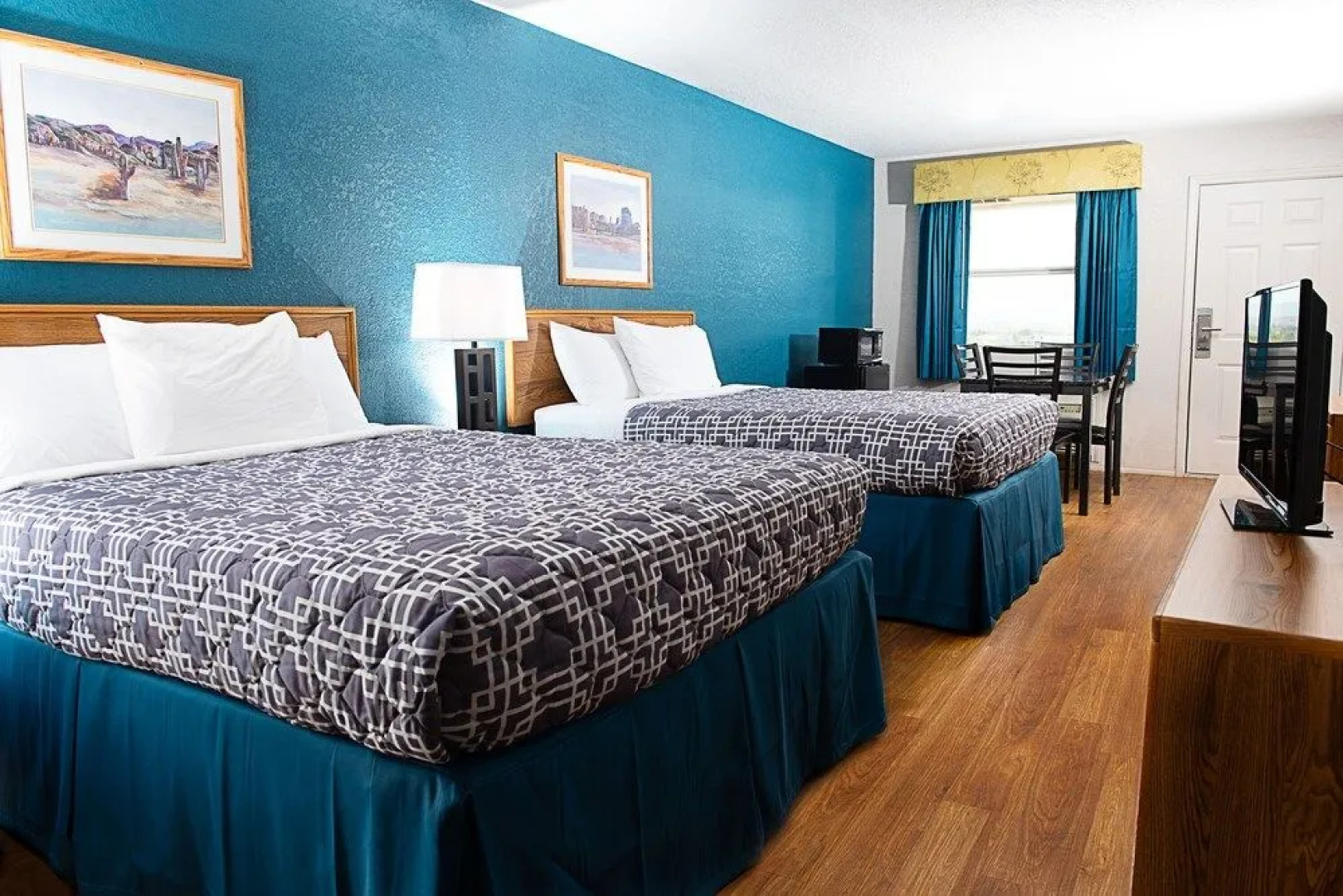 Riata Inn