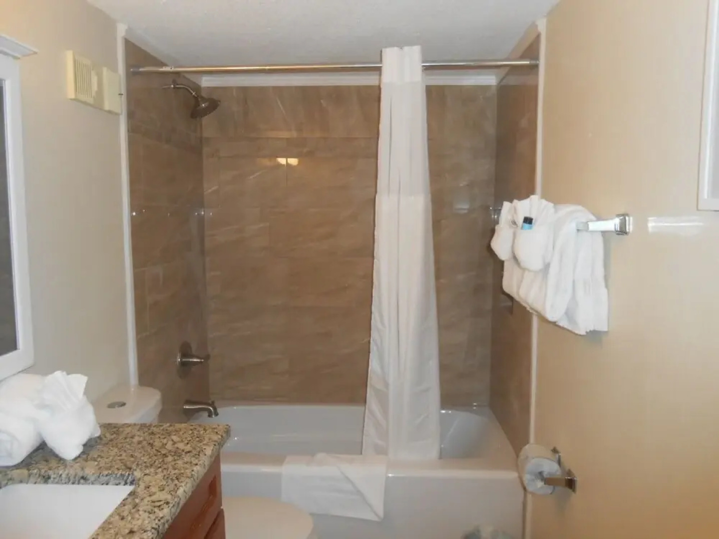 0101 Waters Edge Resort 3 Bedroom Condo by Redawning