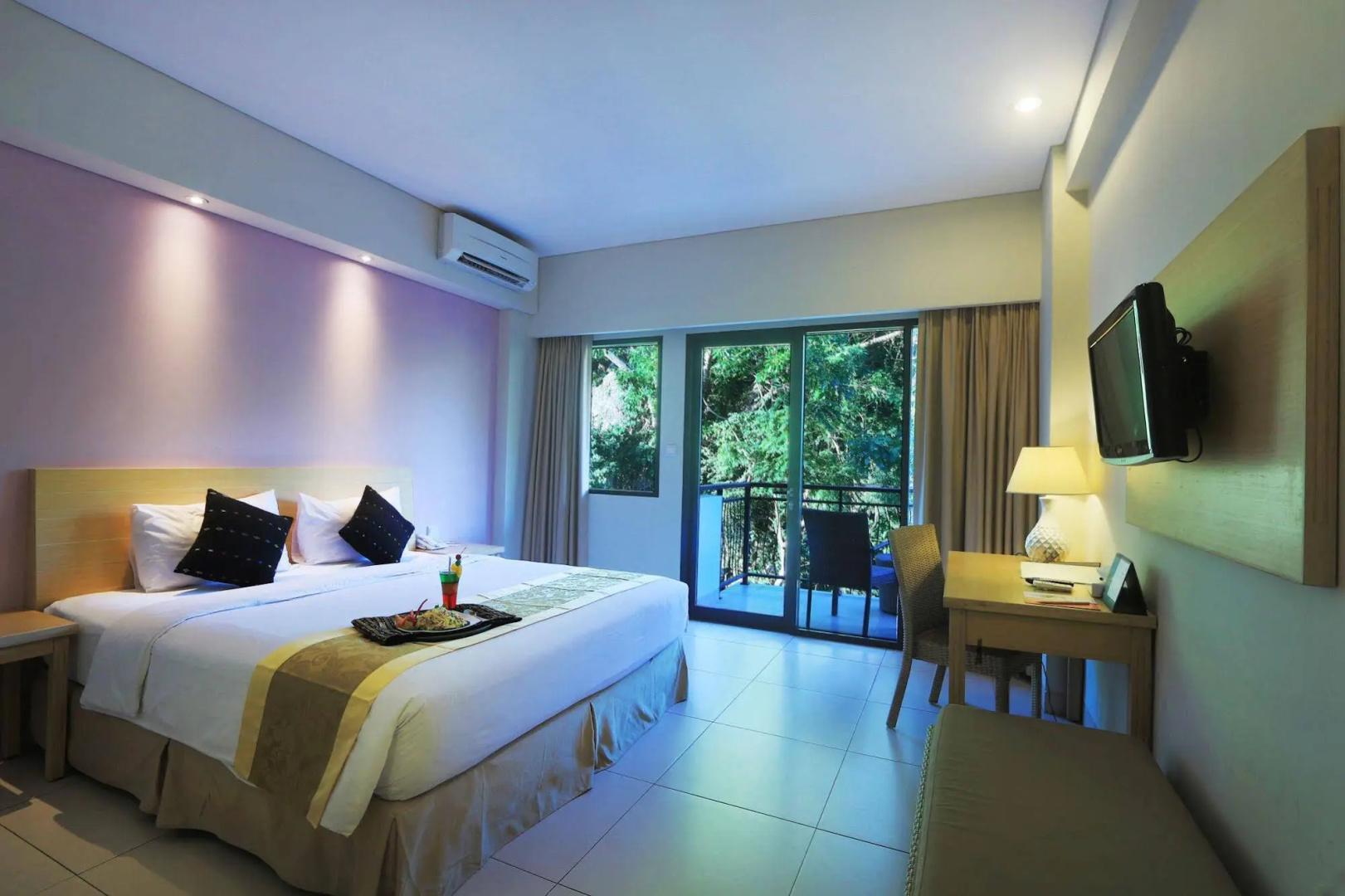 Laprima Hotel Flores