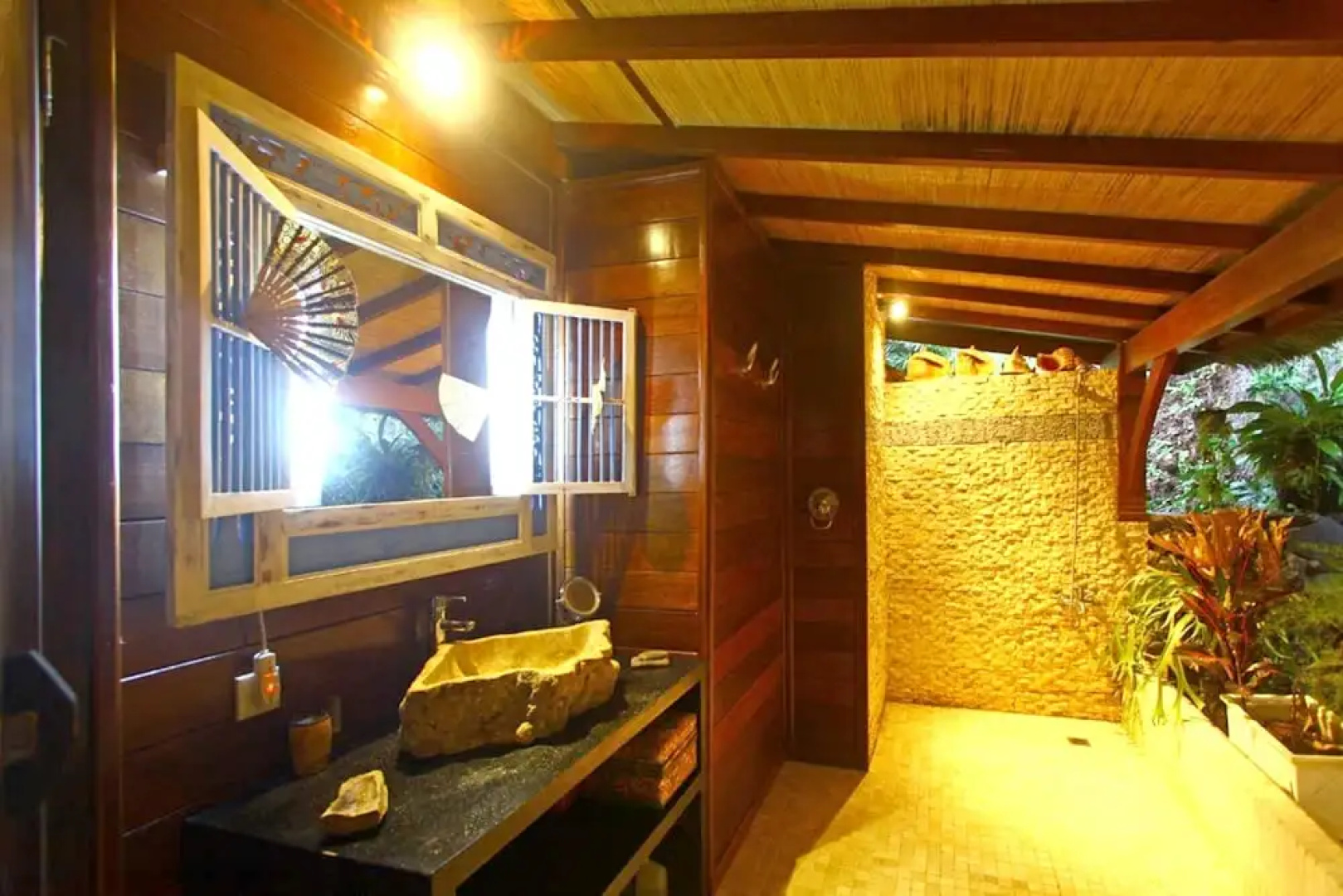 Villa With 3 Bedrooms in Kabupaten Buleleng, With Wonderful sea View,