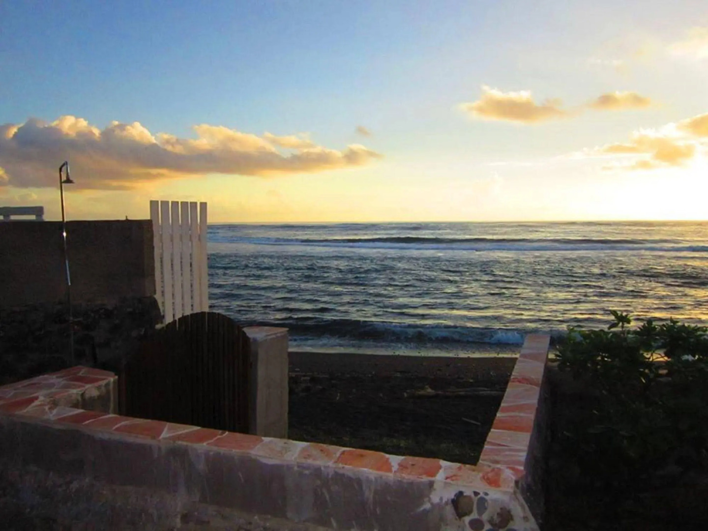 Tahiti Surf Beach Paradise