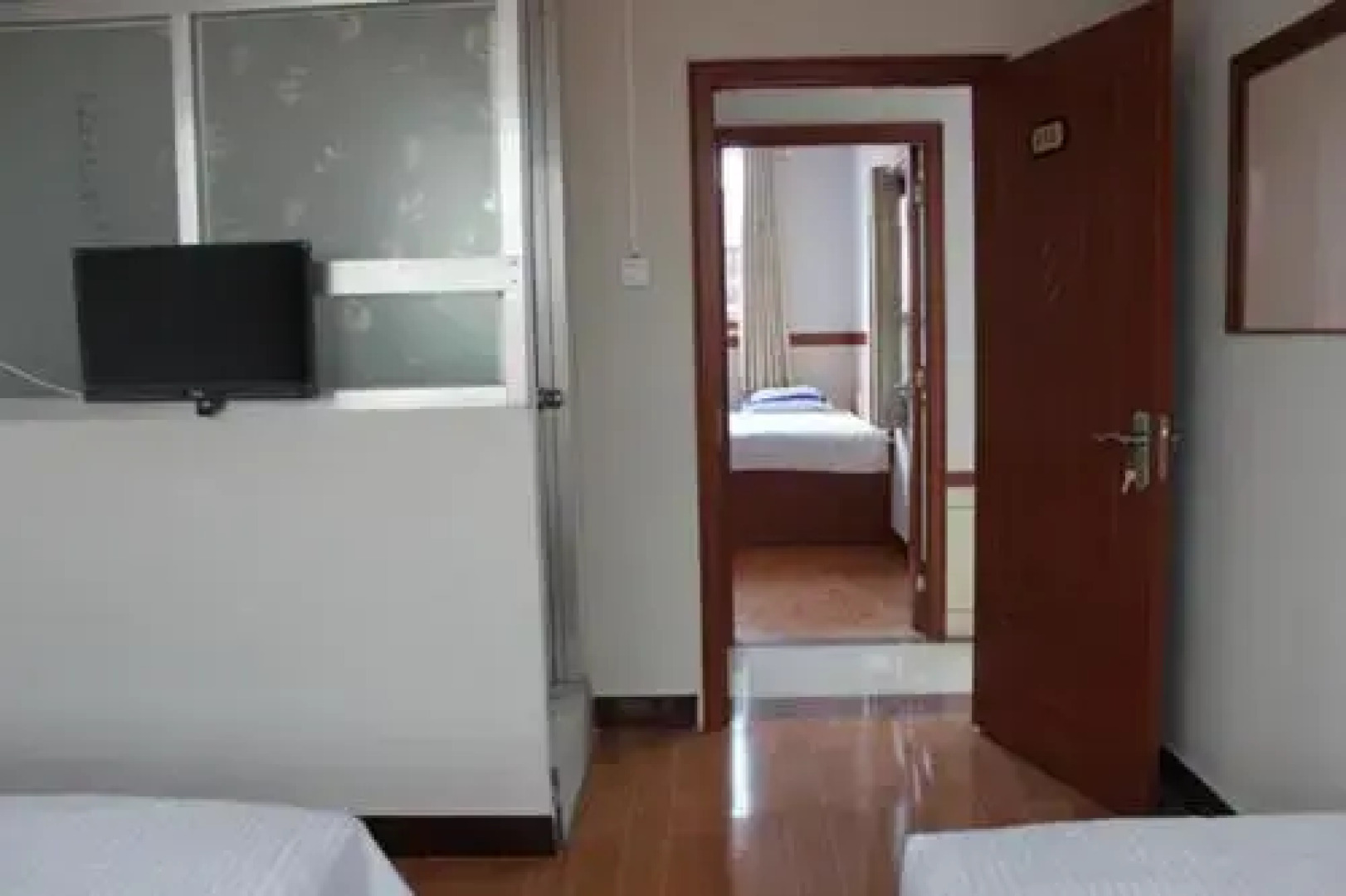 Wujiatai Fenggaoyujia Guesthouse