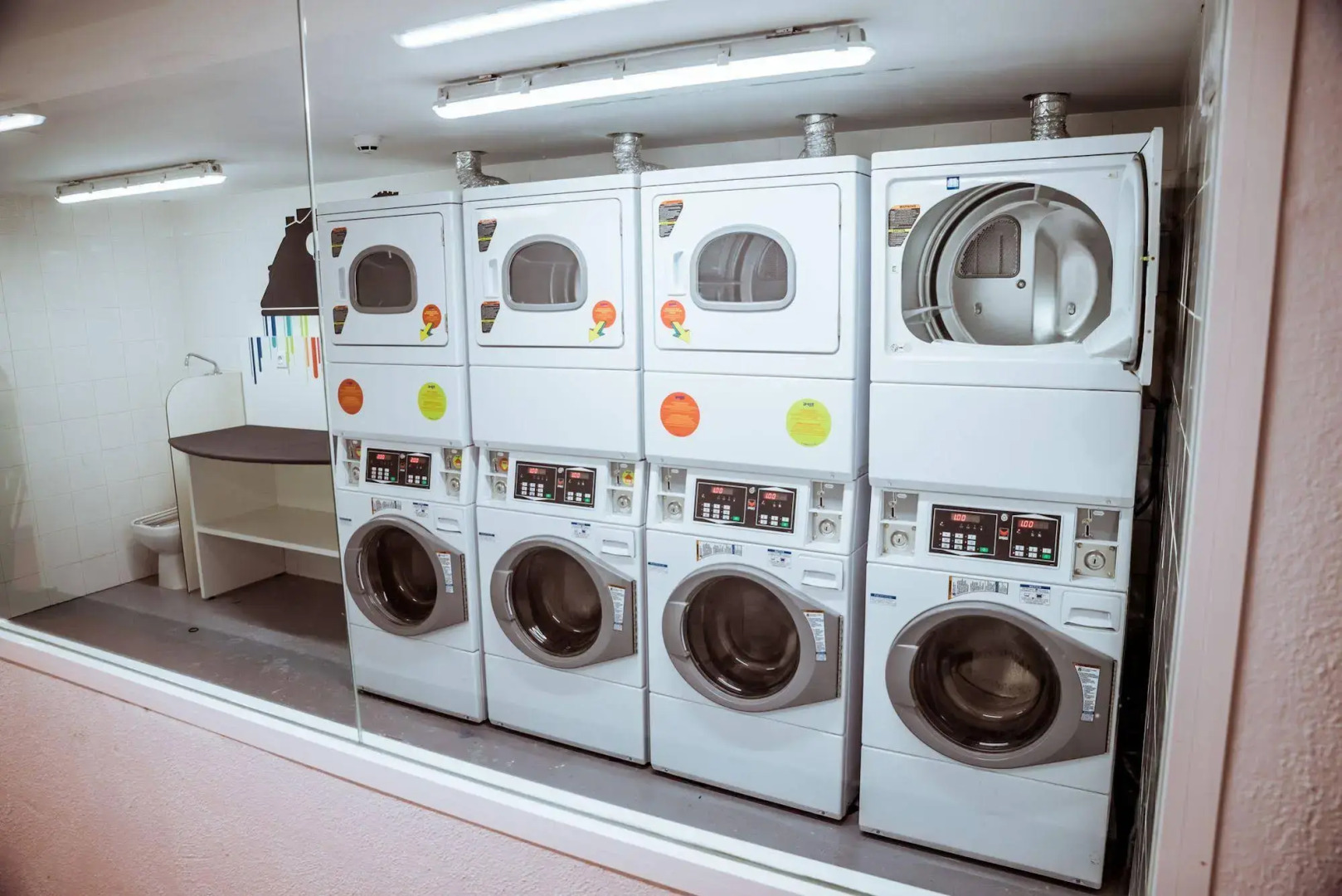 AMISTAT Island Hostel Ibiza - ALBERGUE JUVENIL