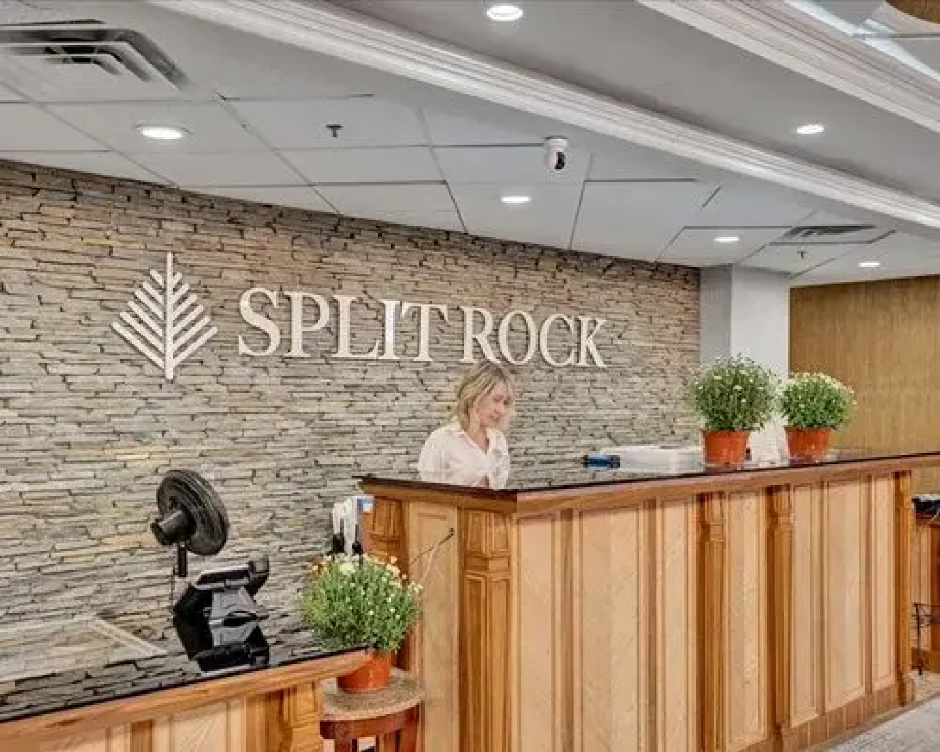 Split Rock Resort - 5 Nights, Lake Harmony, USA
