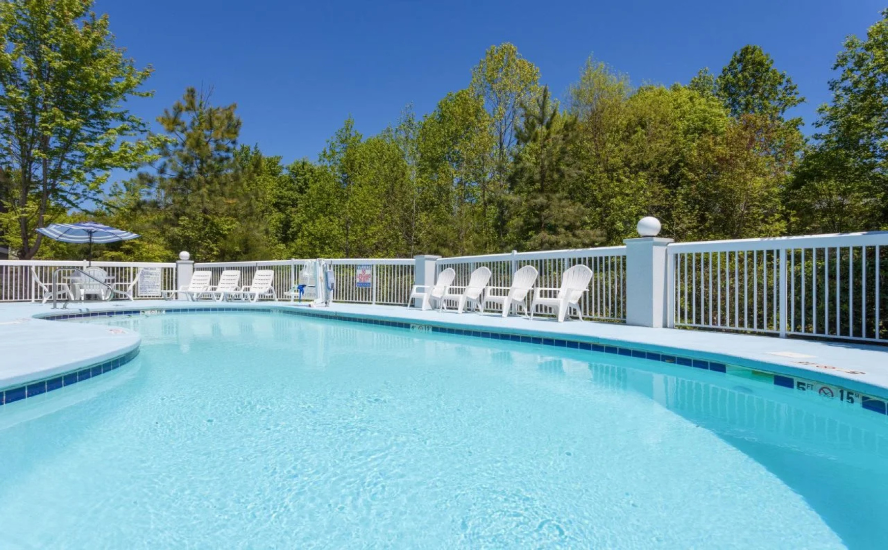Holiday Inn Express Hotel & Suites Mebane by IHG