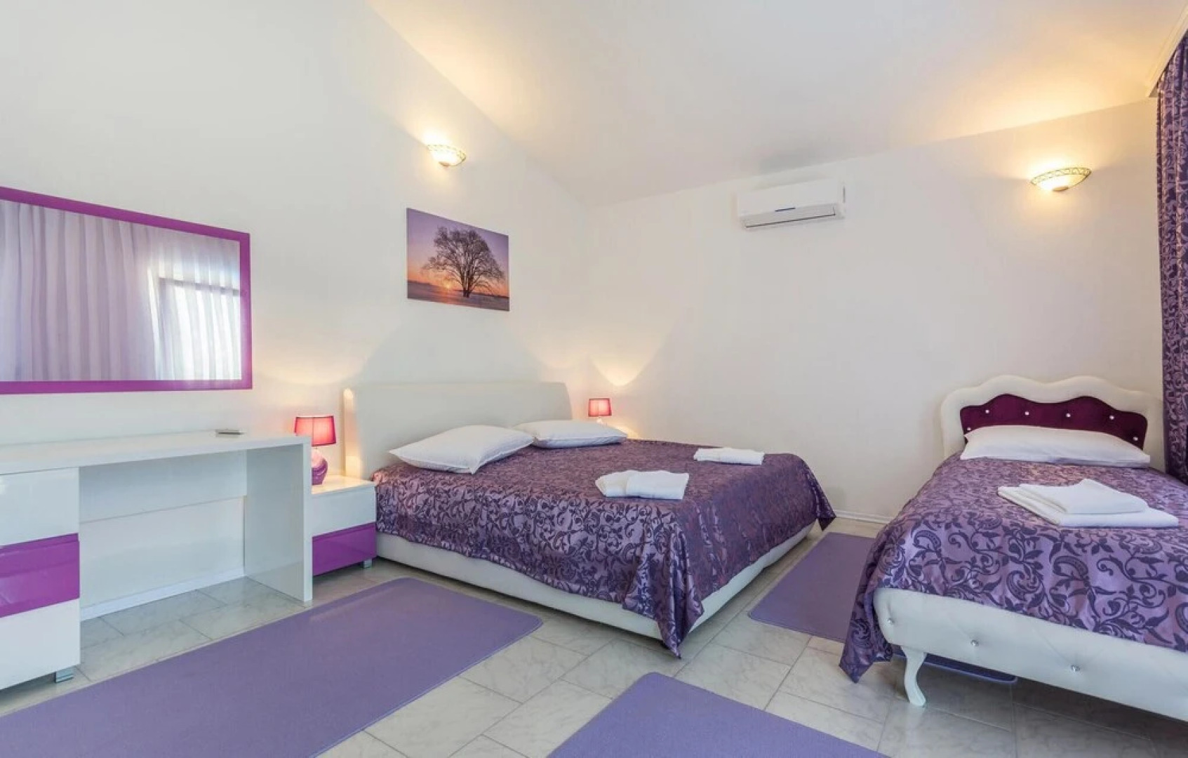 Beautiful Home in Perci With Wifi and 4 Bedrooms