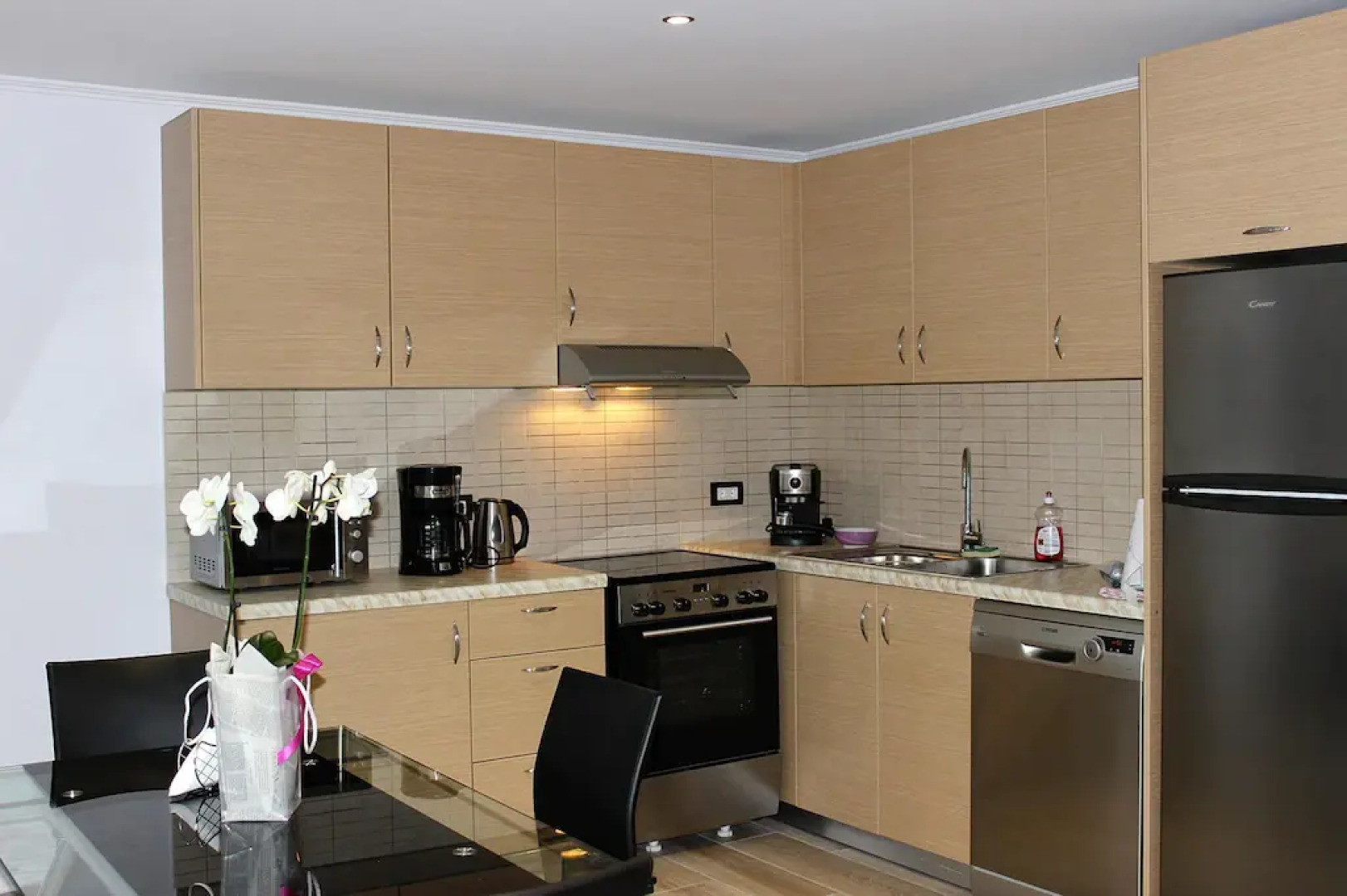 Semi-detached house, Lardos