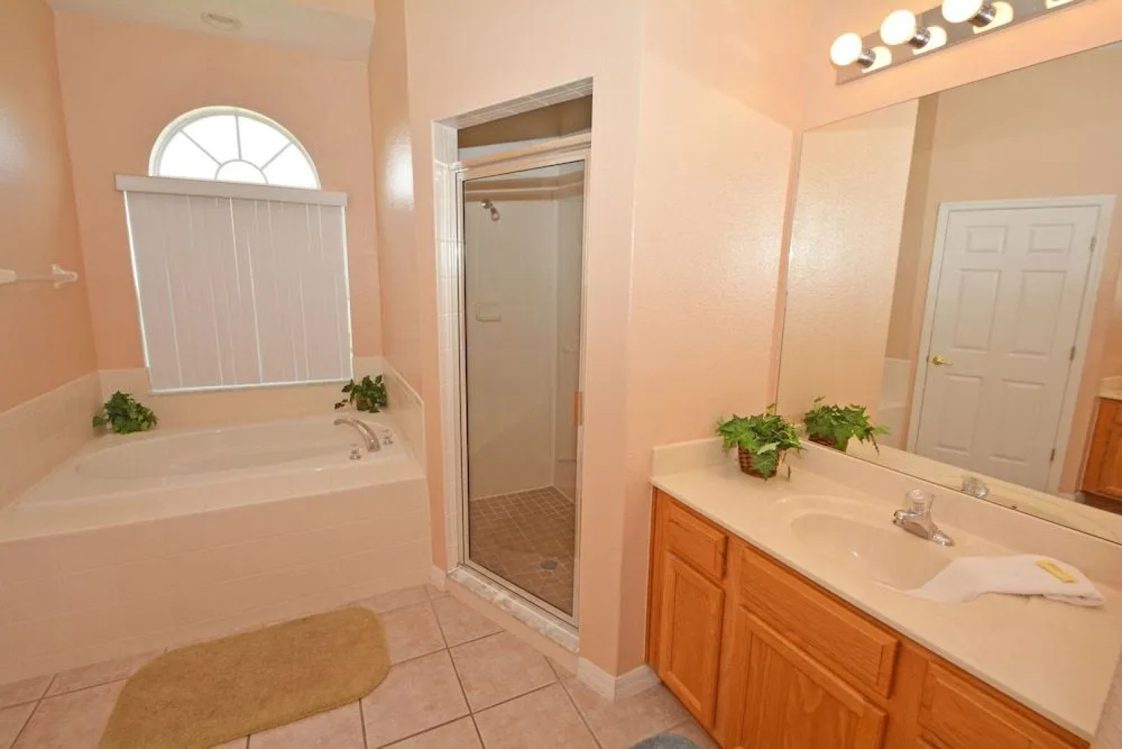 351CD Walters Retreat 5 Br villa by RedAwning