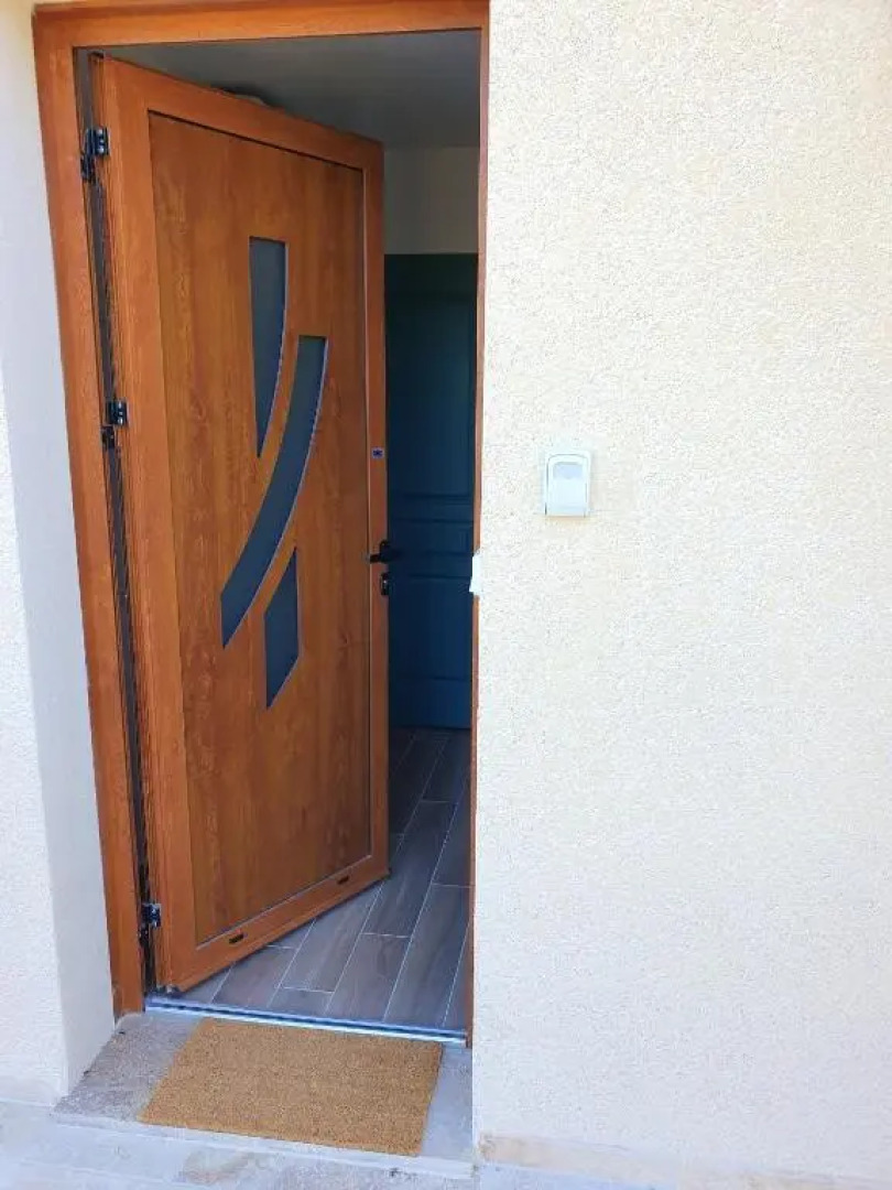 Maison de 3 chambres avec terrasse amenagee et wifi a Esparron de Verdon