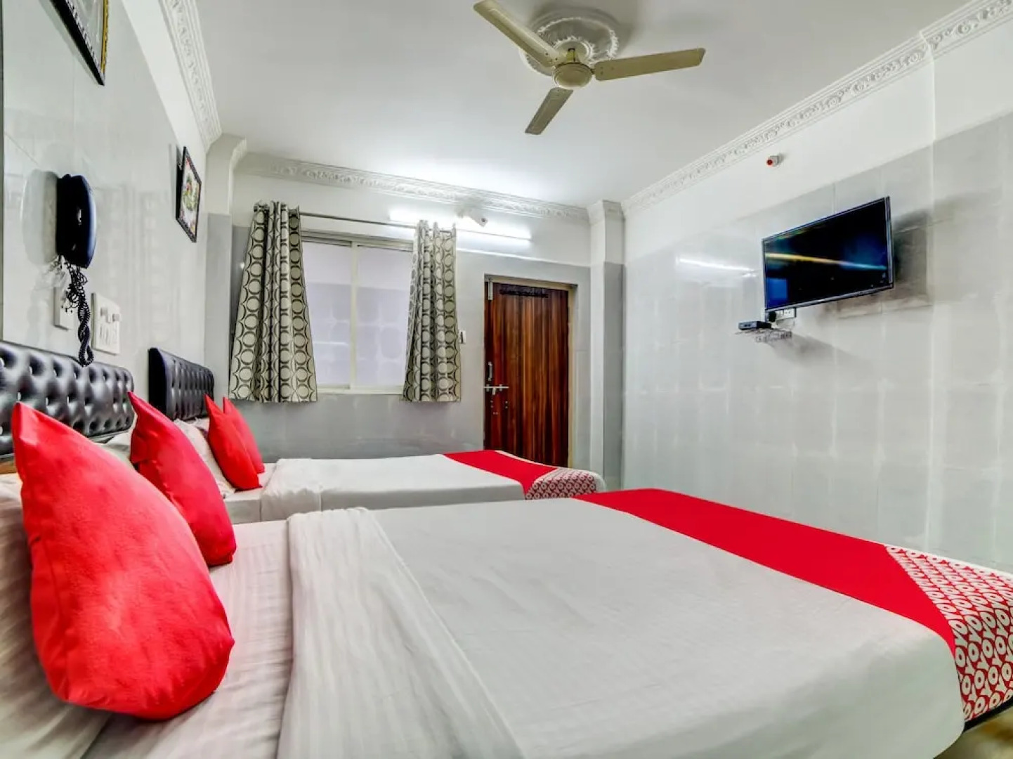 OYO 29087 Hotel Golden Pride