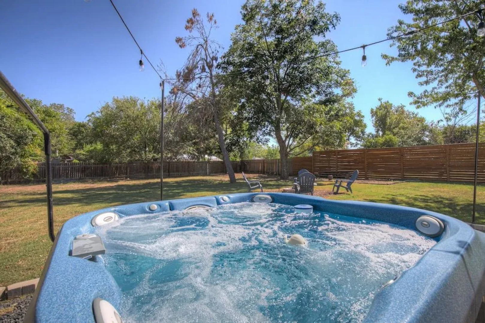 New Modern Farmhouse With Hot Tub, Fire Pit, & Games