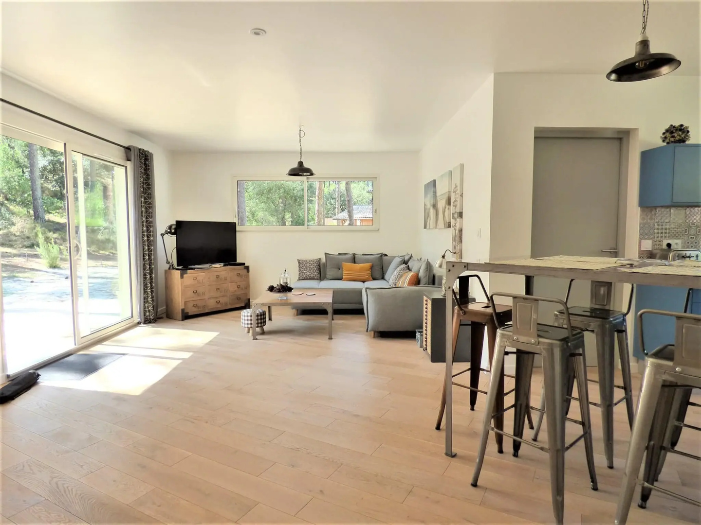 Luxurious Holiday Home in Gironde With Private Garden