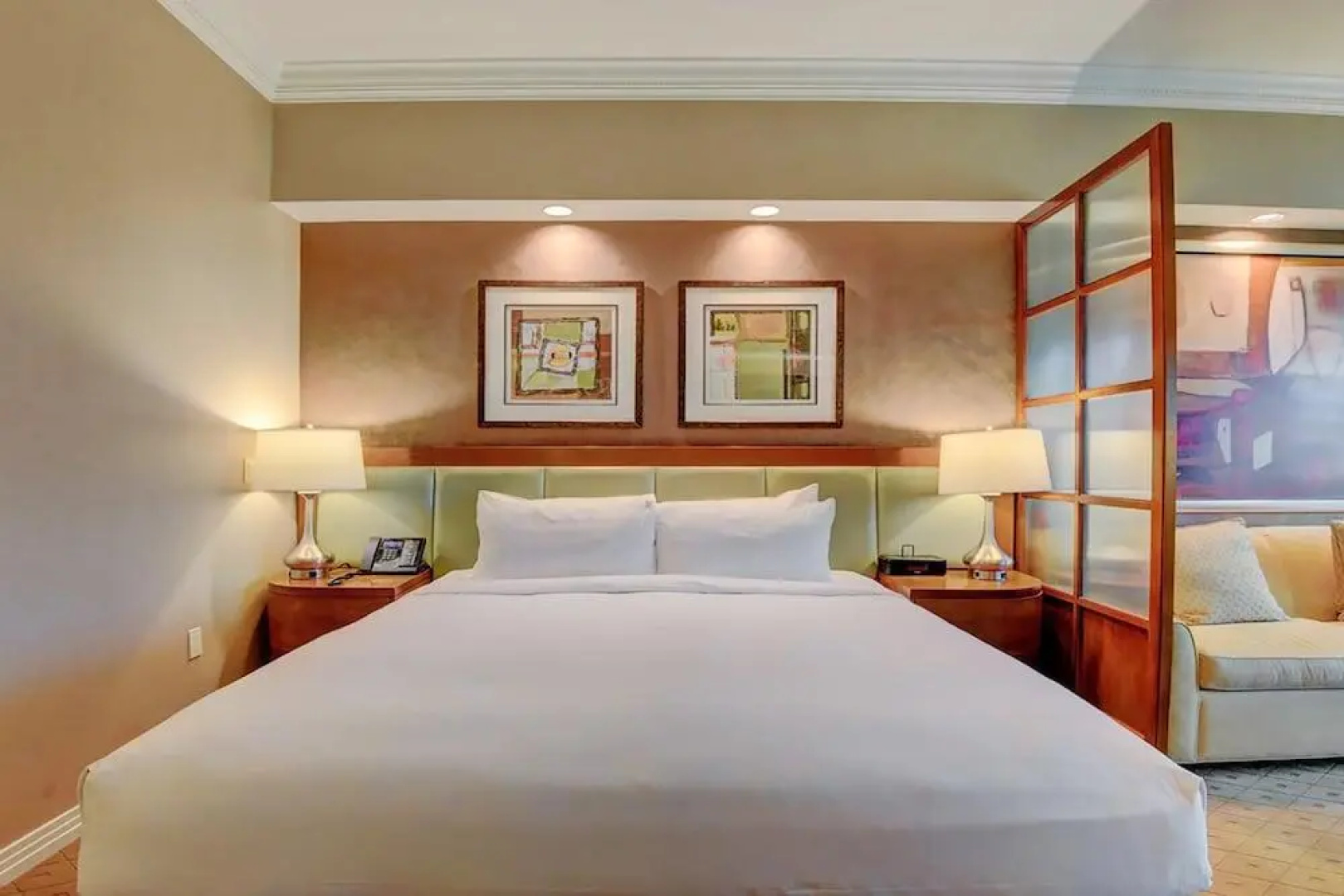 888 One Bedroom Balcony Suite at Signature Condo Hotel