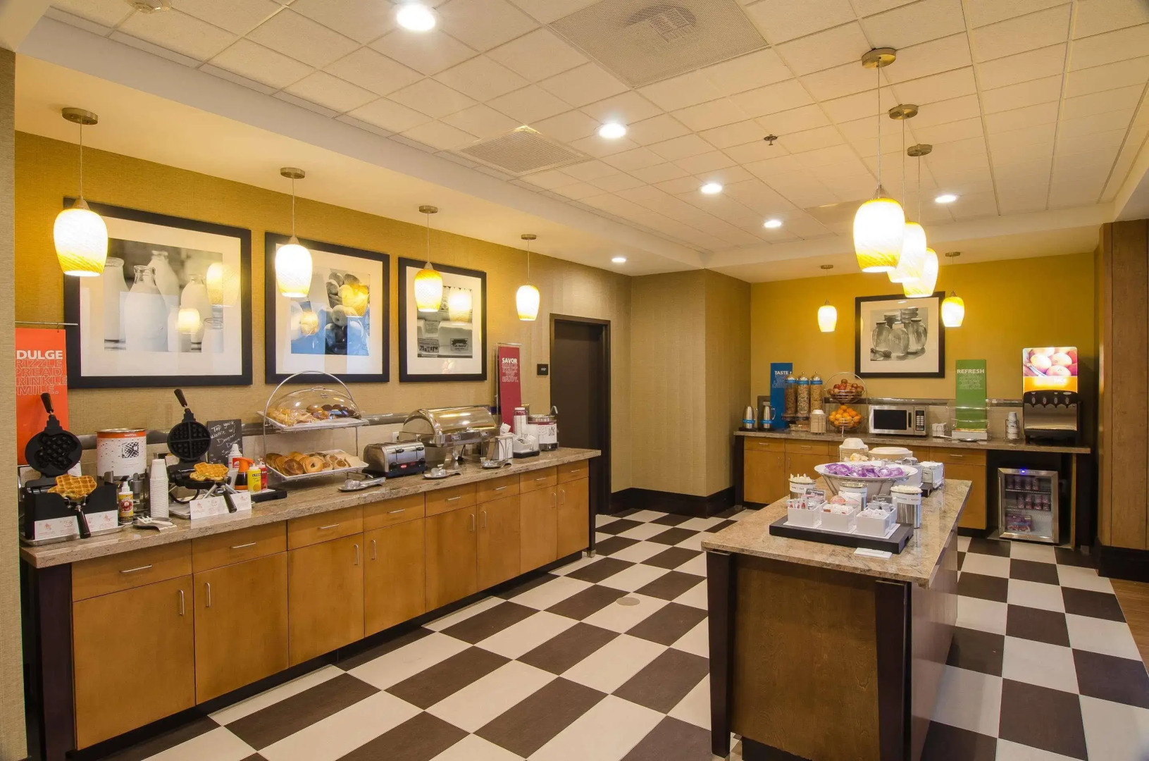 Hampton Inn & Suites by Hilton Houston North IAH