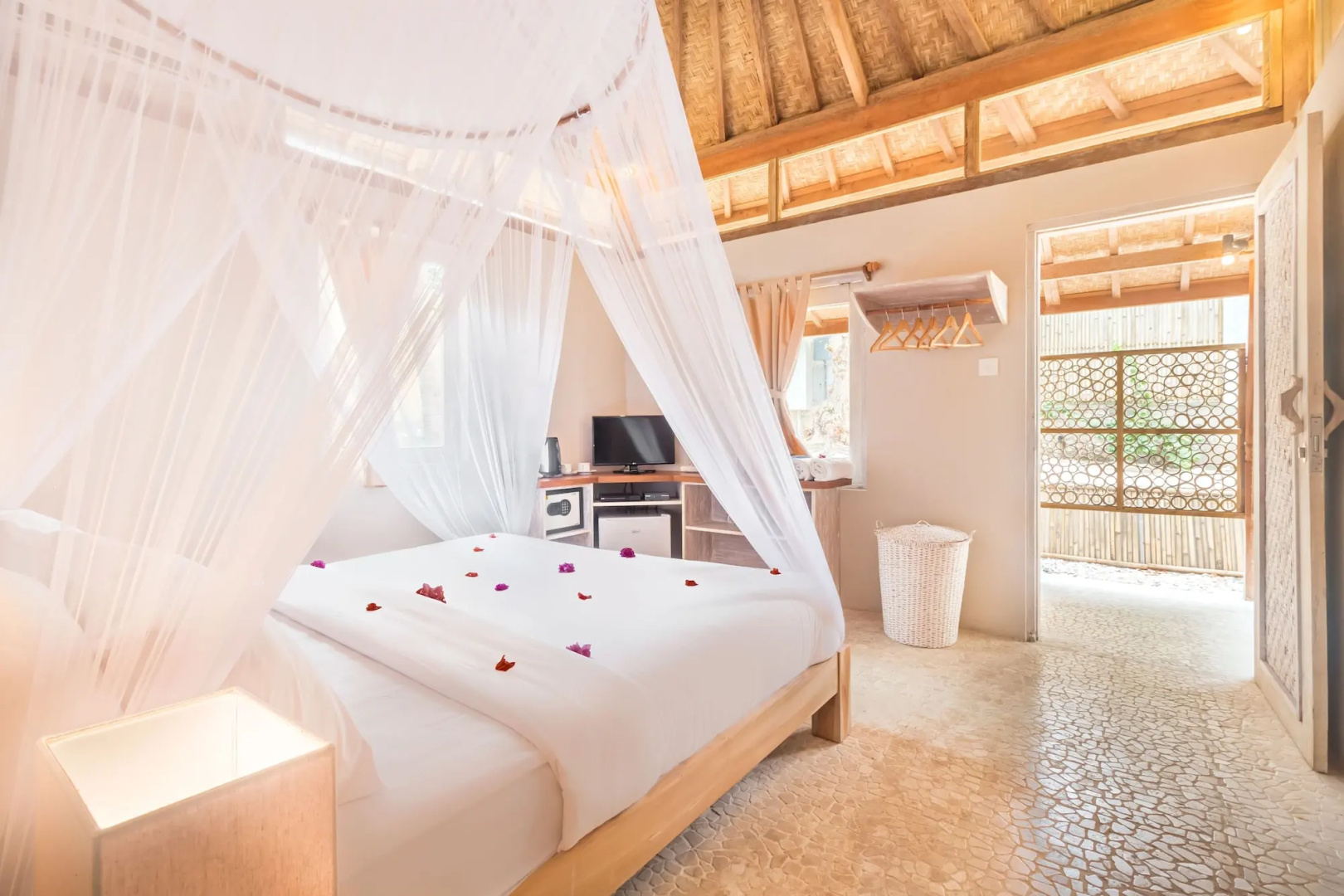AVIA Villa Resort