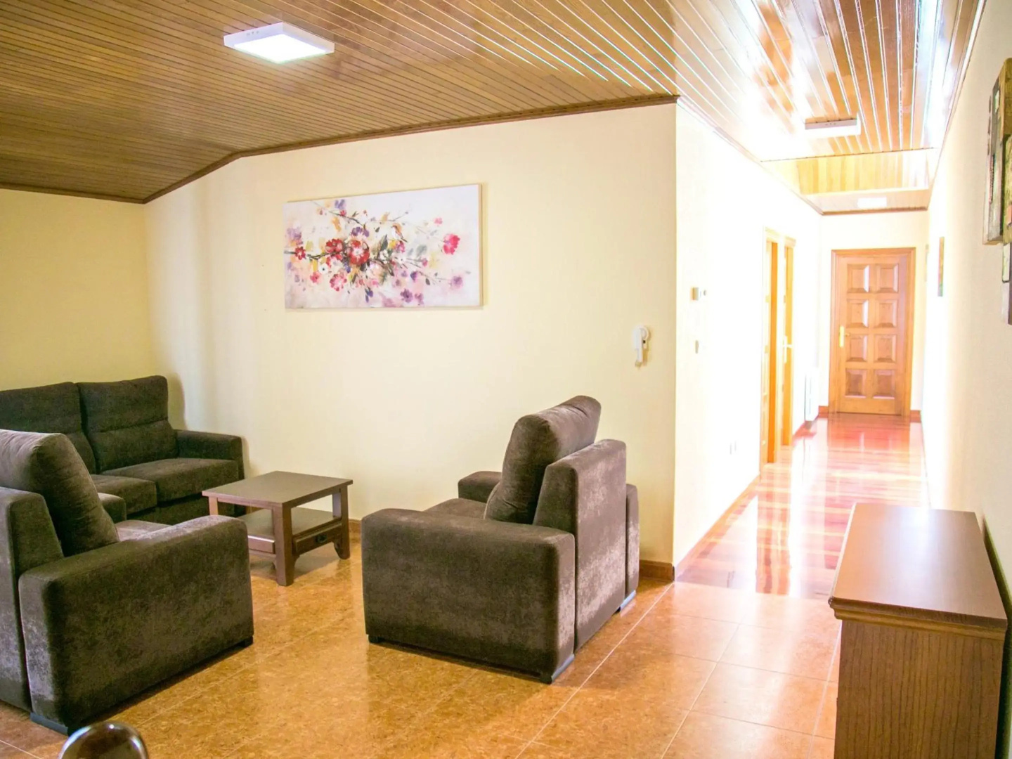 4 bedrooms house with private pool jacuzzi and enclosed garden at Cuntis