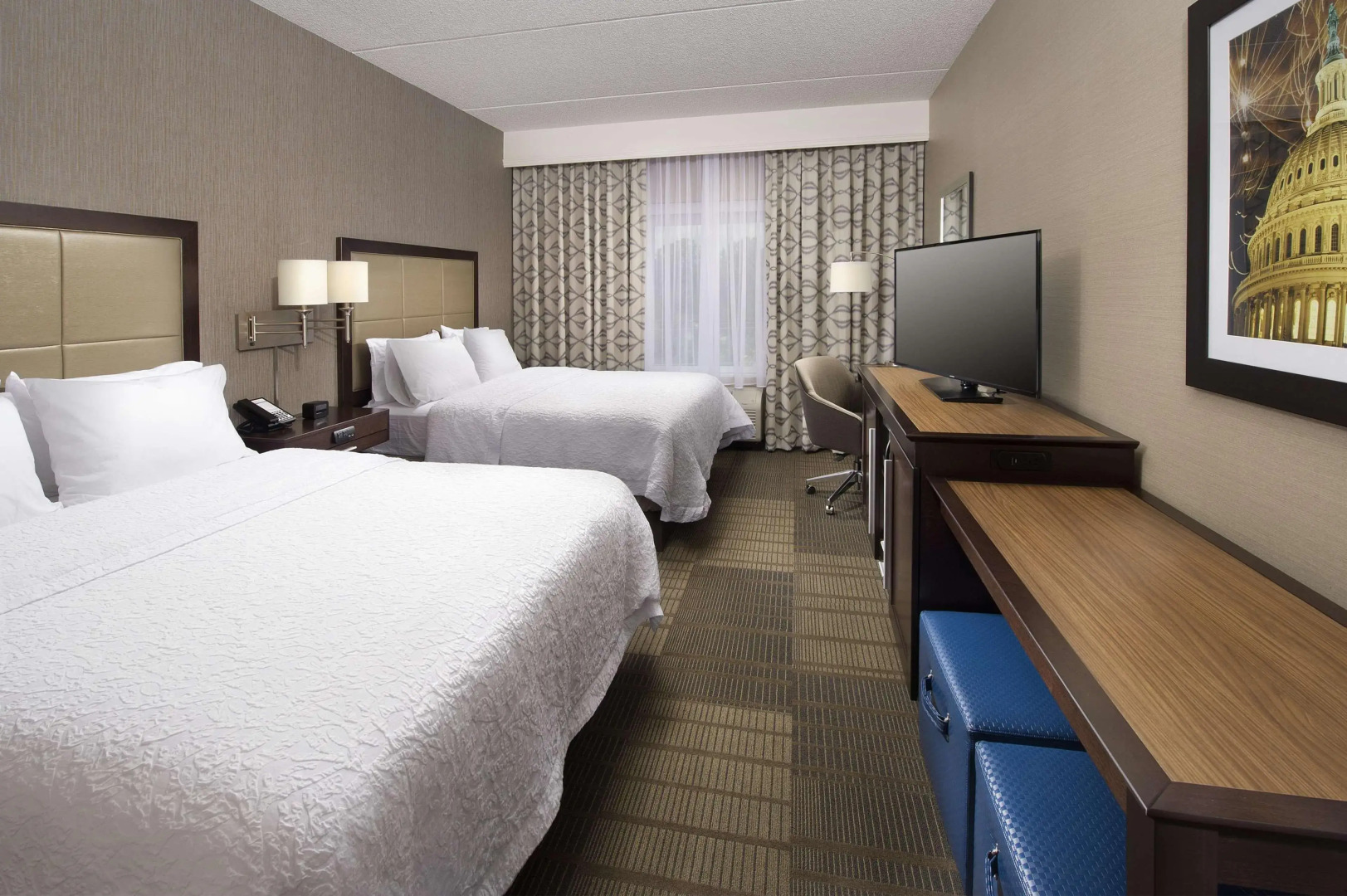 Hampton Inn & Suites Falls Church