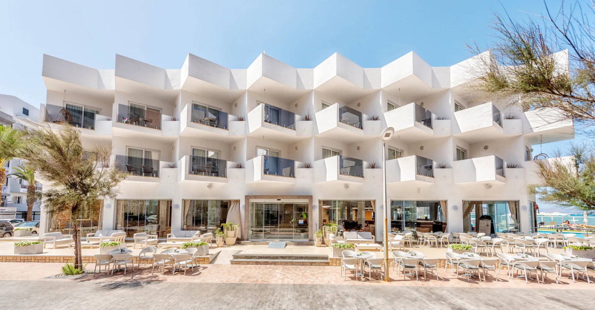 Отель THB Gran Bahia Hotel and Apartments