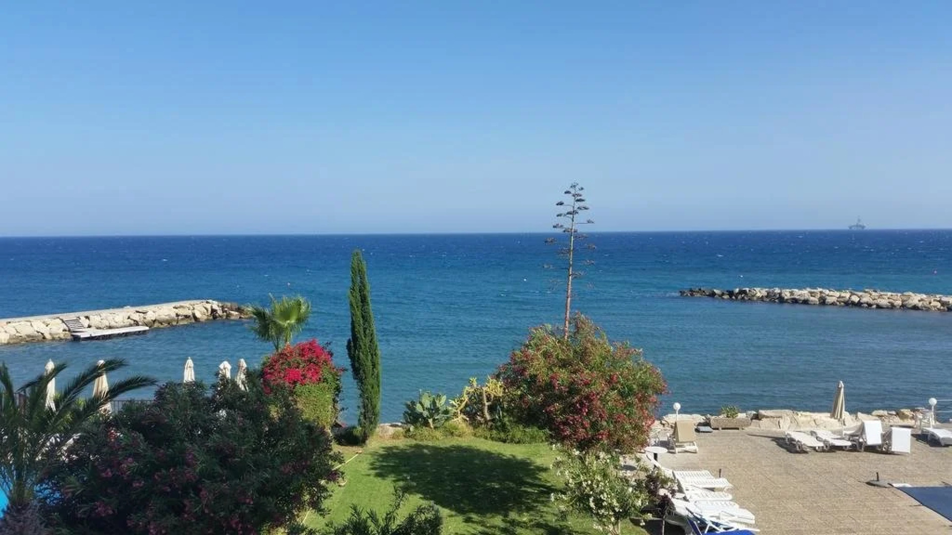 Gulf Palace Apartments