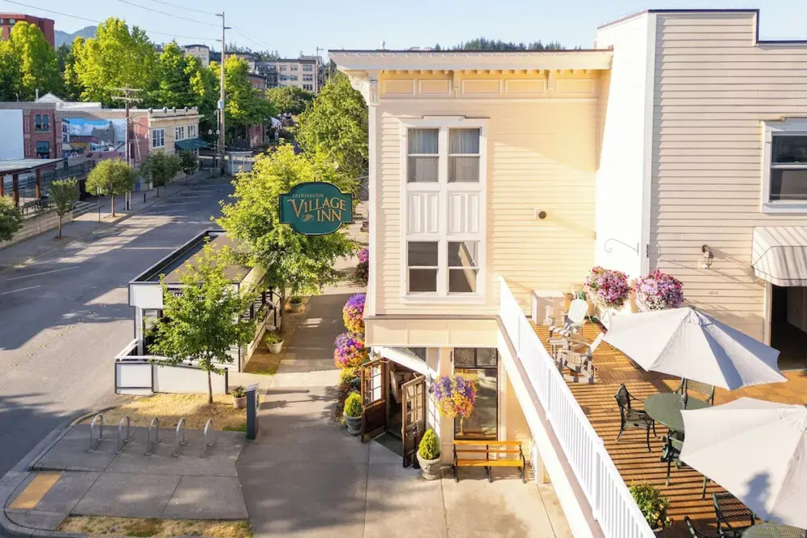 Fairhaven Village Inn