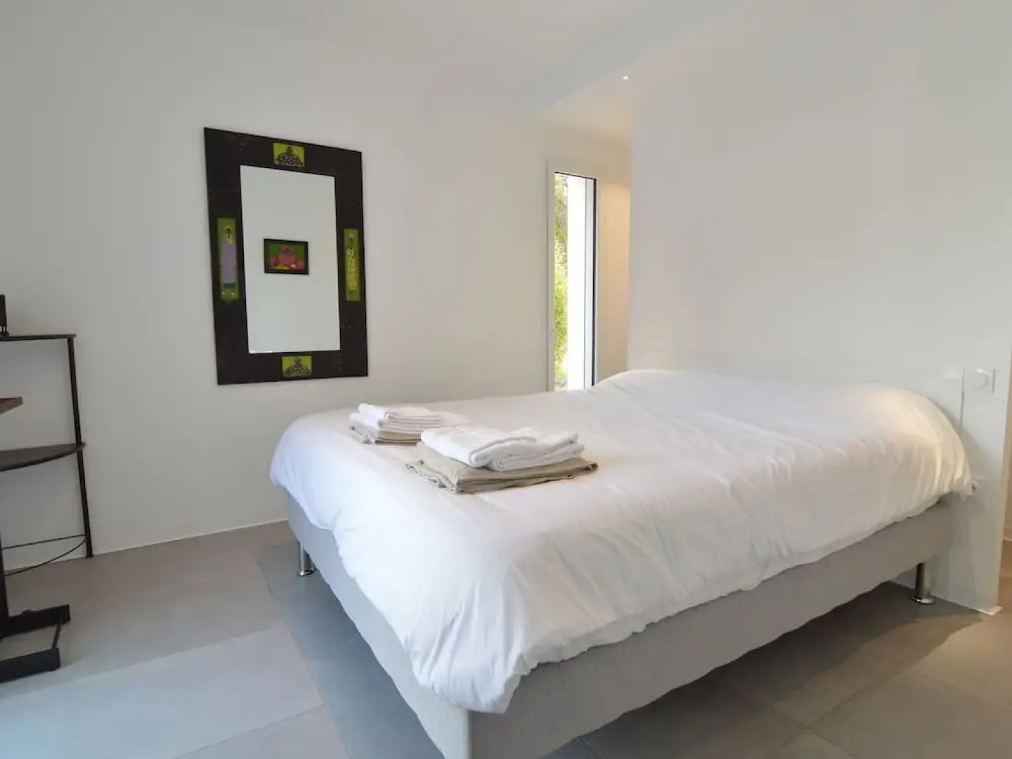 Villa With High-end Kitchen, Jacuzzi & Pool in Longeville sur mer