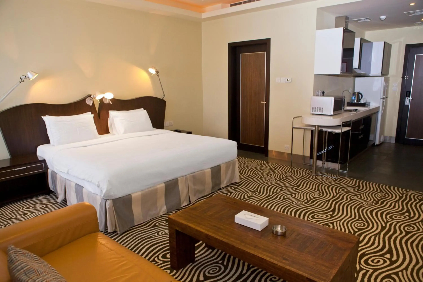 Al Raya Suites