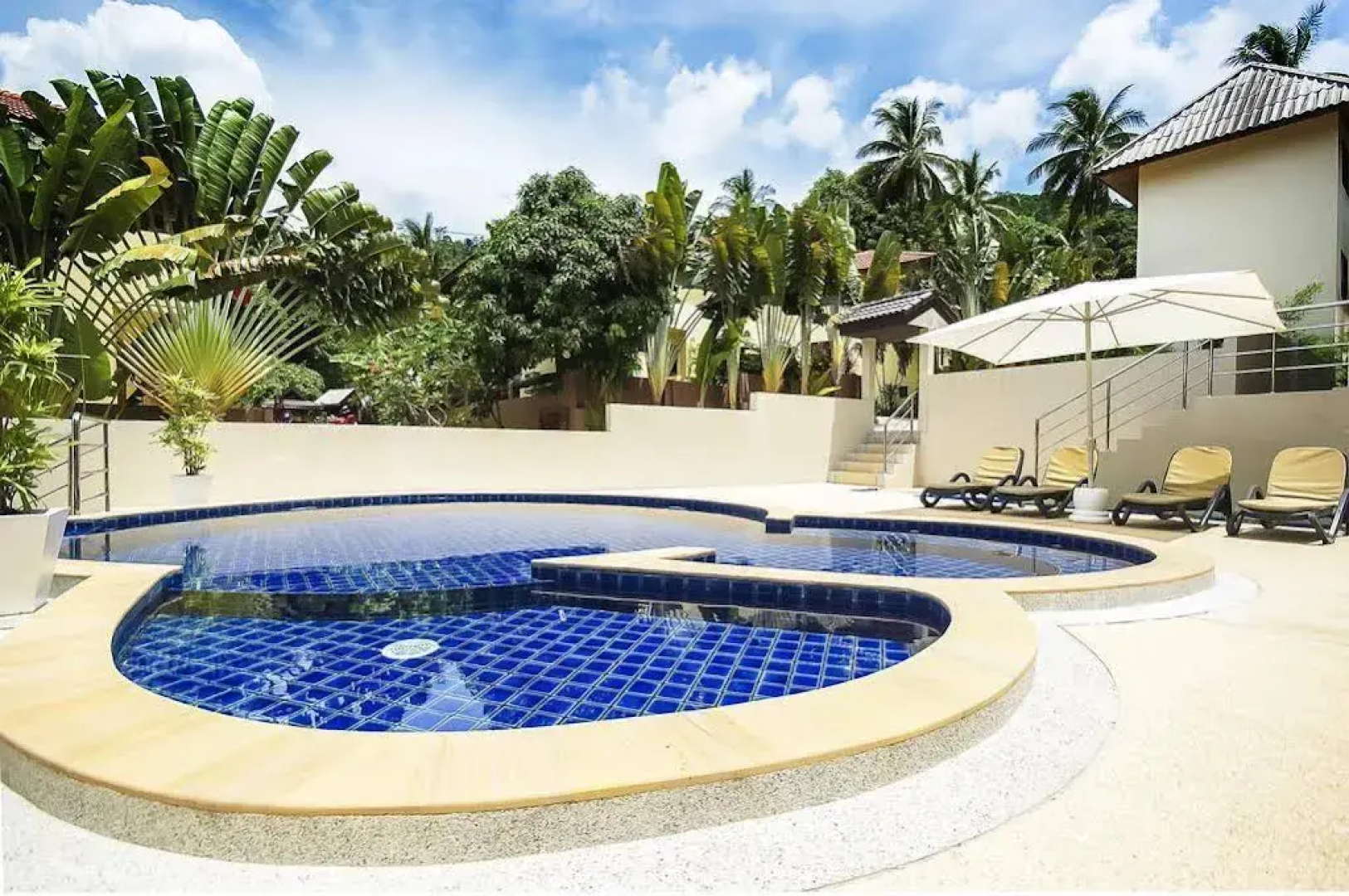 White Pearl Village