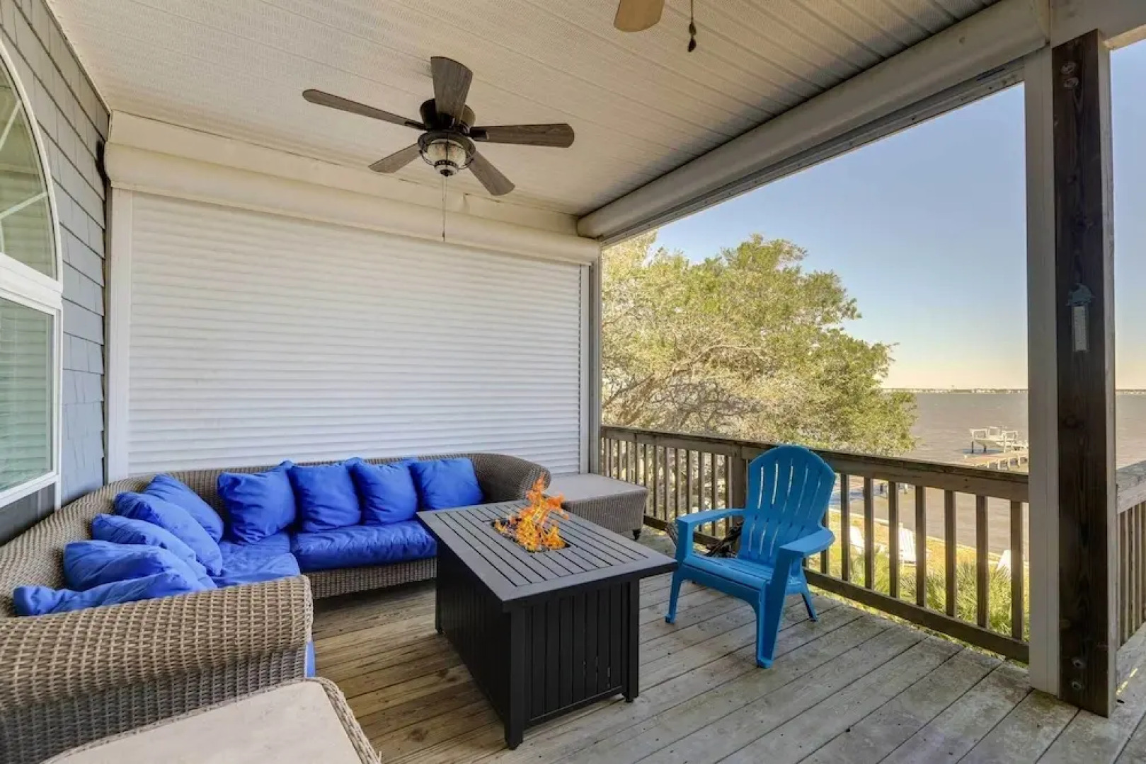 Waterfront Emerald Isle Home w/ Dock Access!