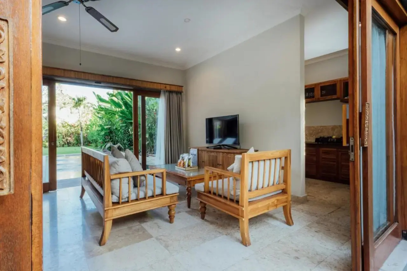 Swan Keramas Bali Villas